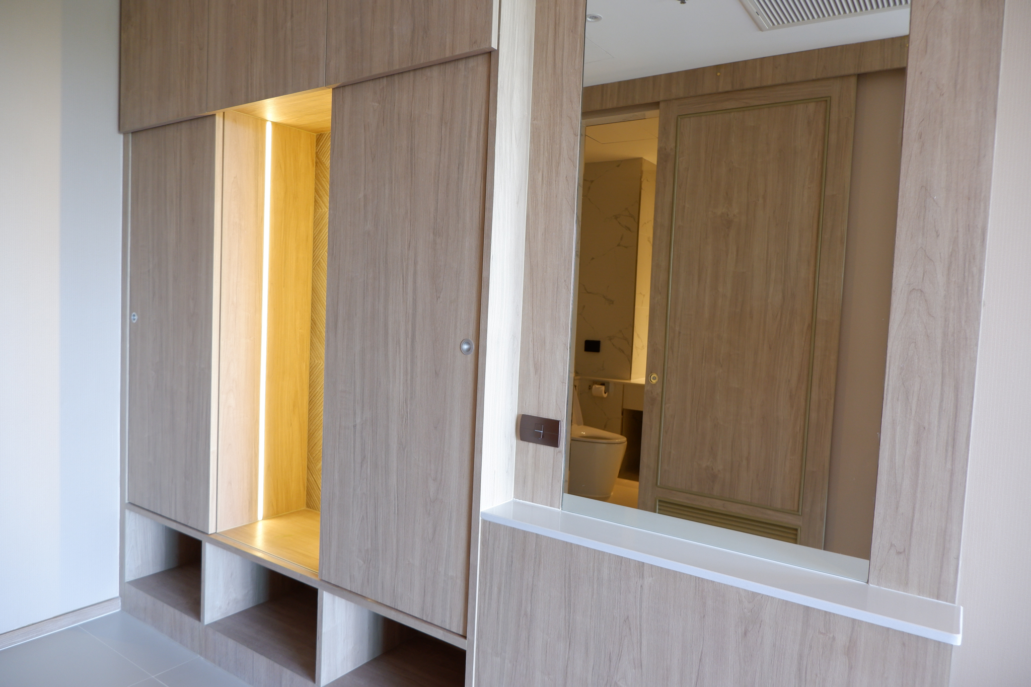 Twin Deluxe with Views