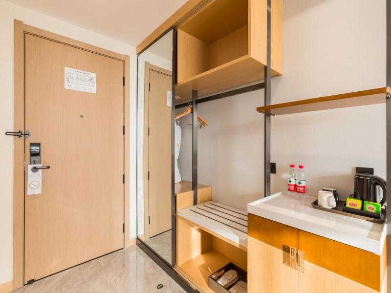 Double Business King Bed