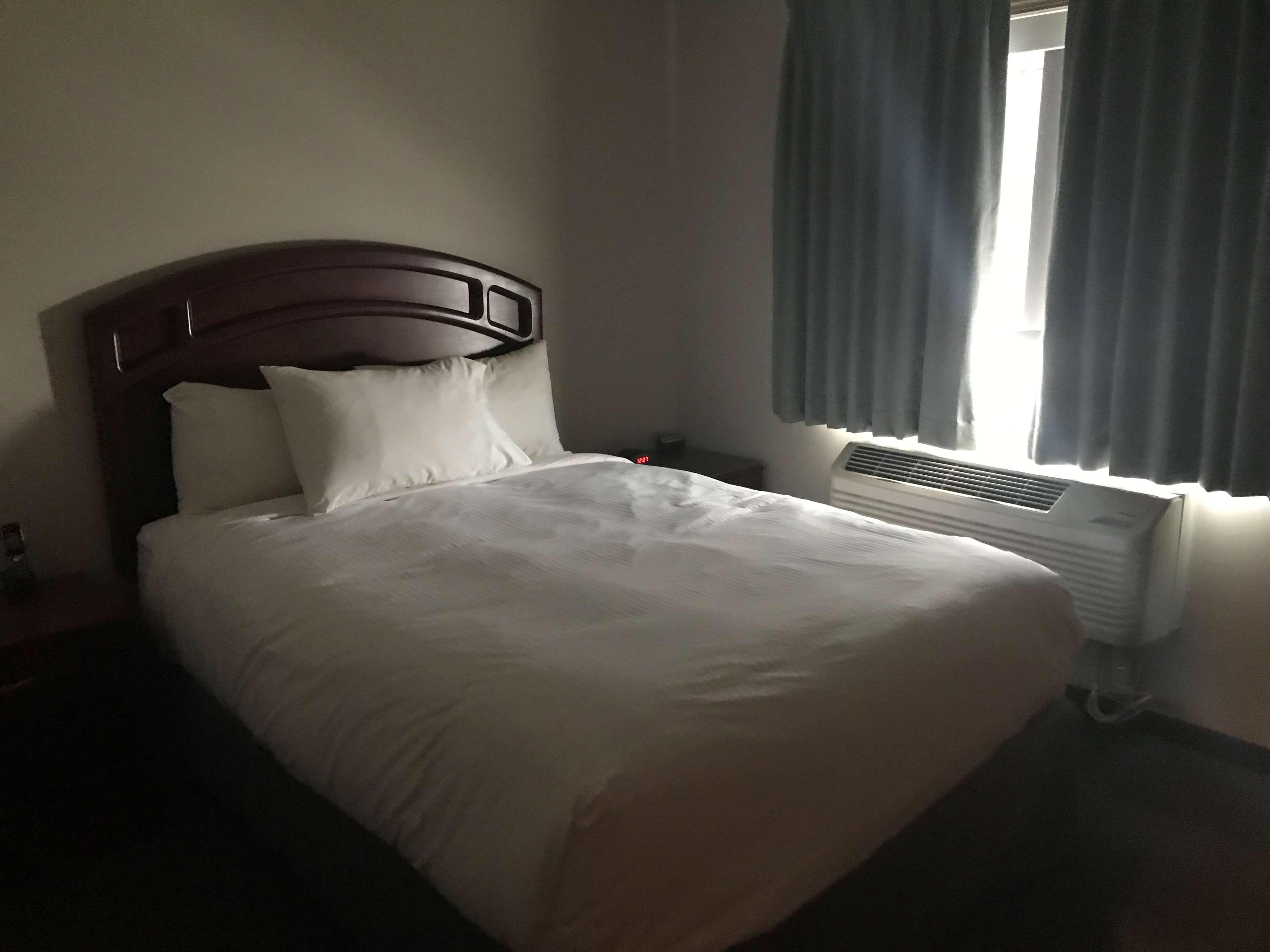 Suite Queen Bed Non Smoking