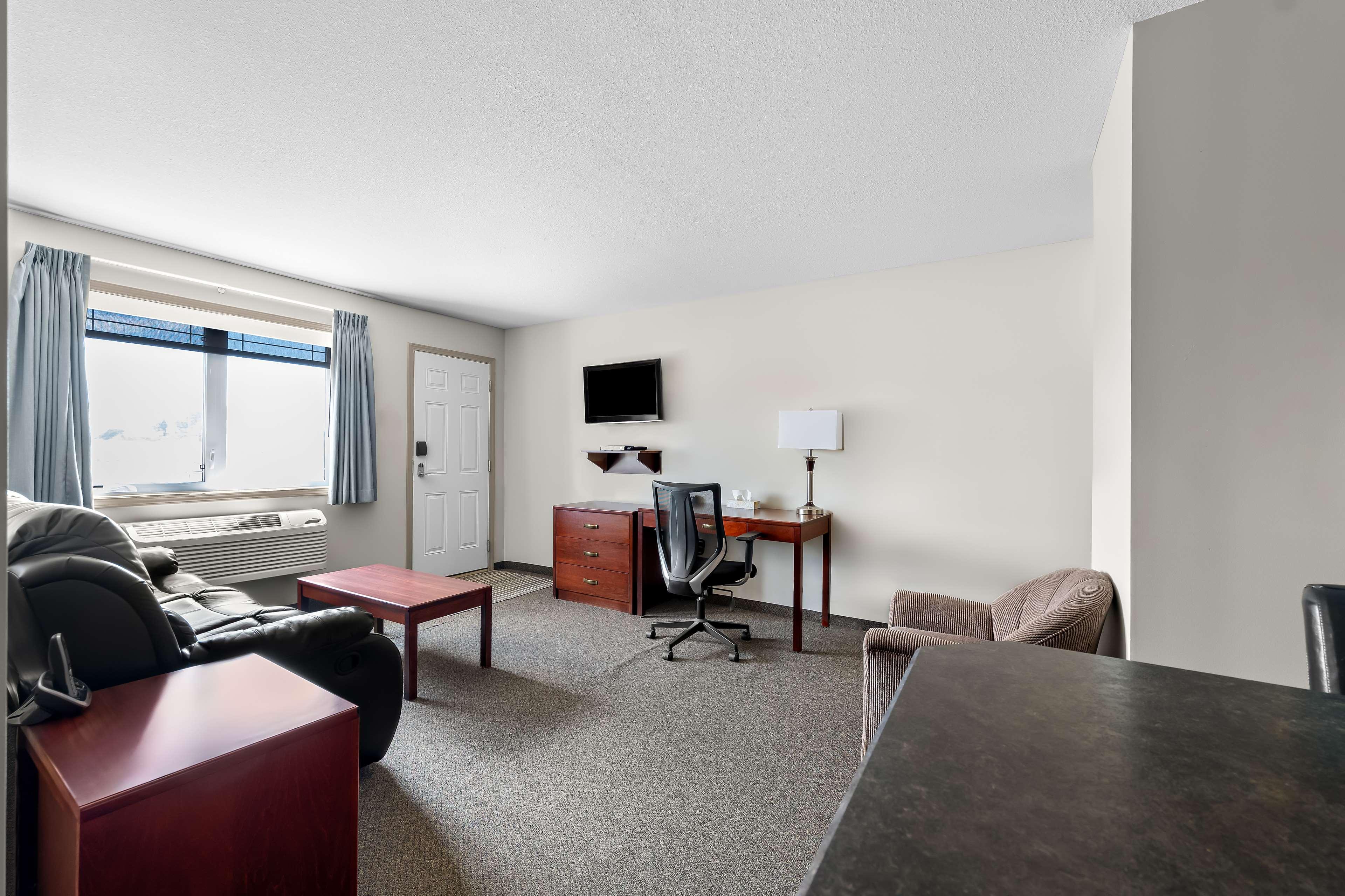 Suite Queen Bed Non Smoking