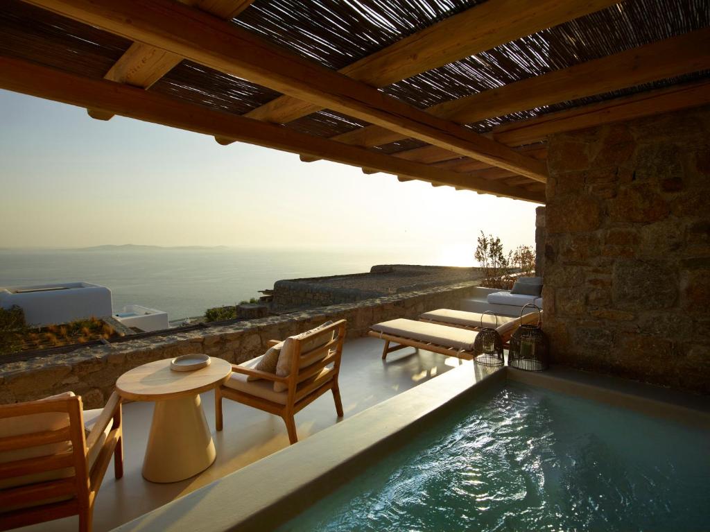 Suite Sea View with Private Pool