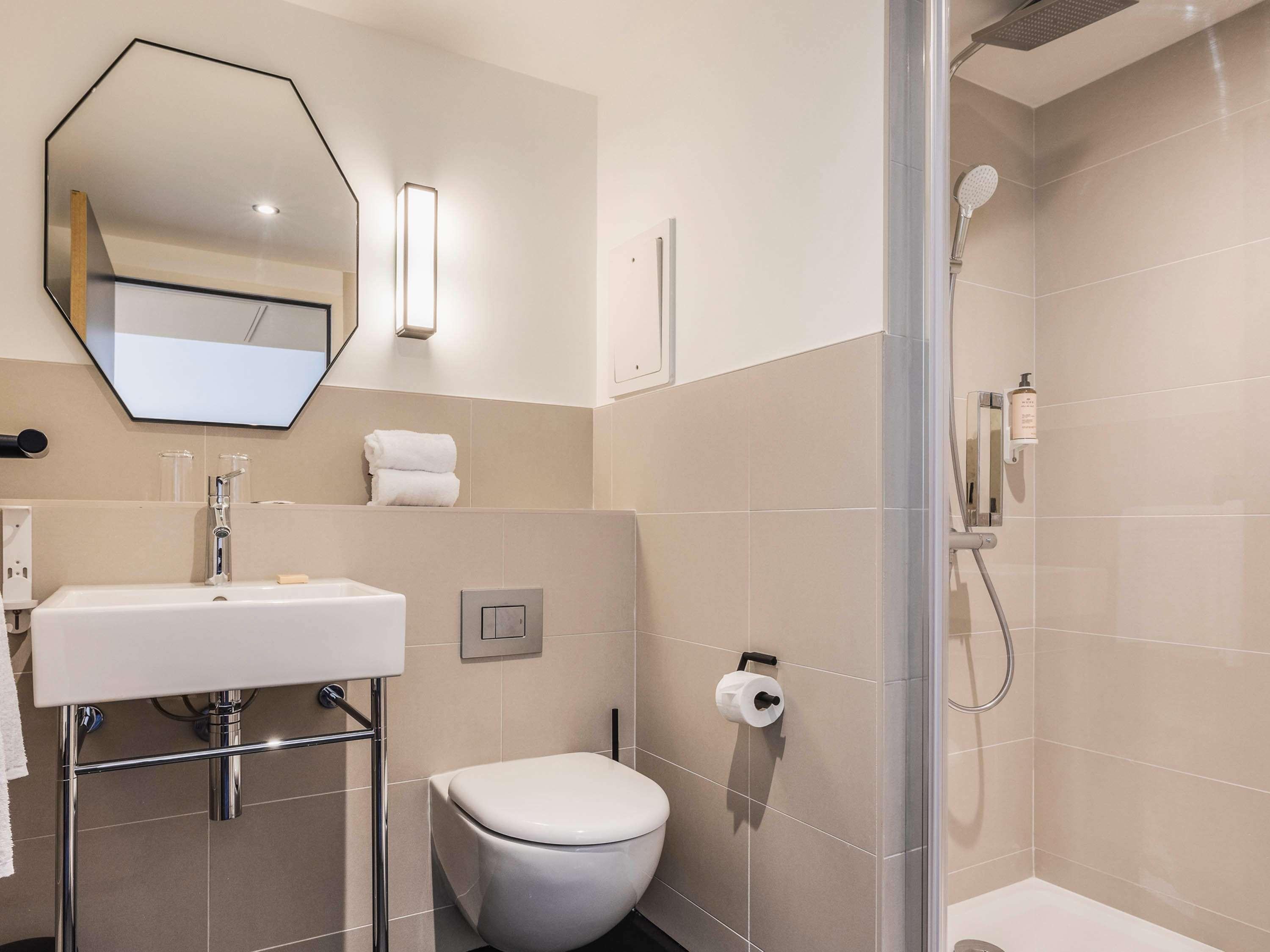 Double Connecting Room