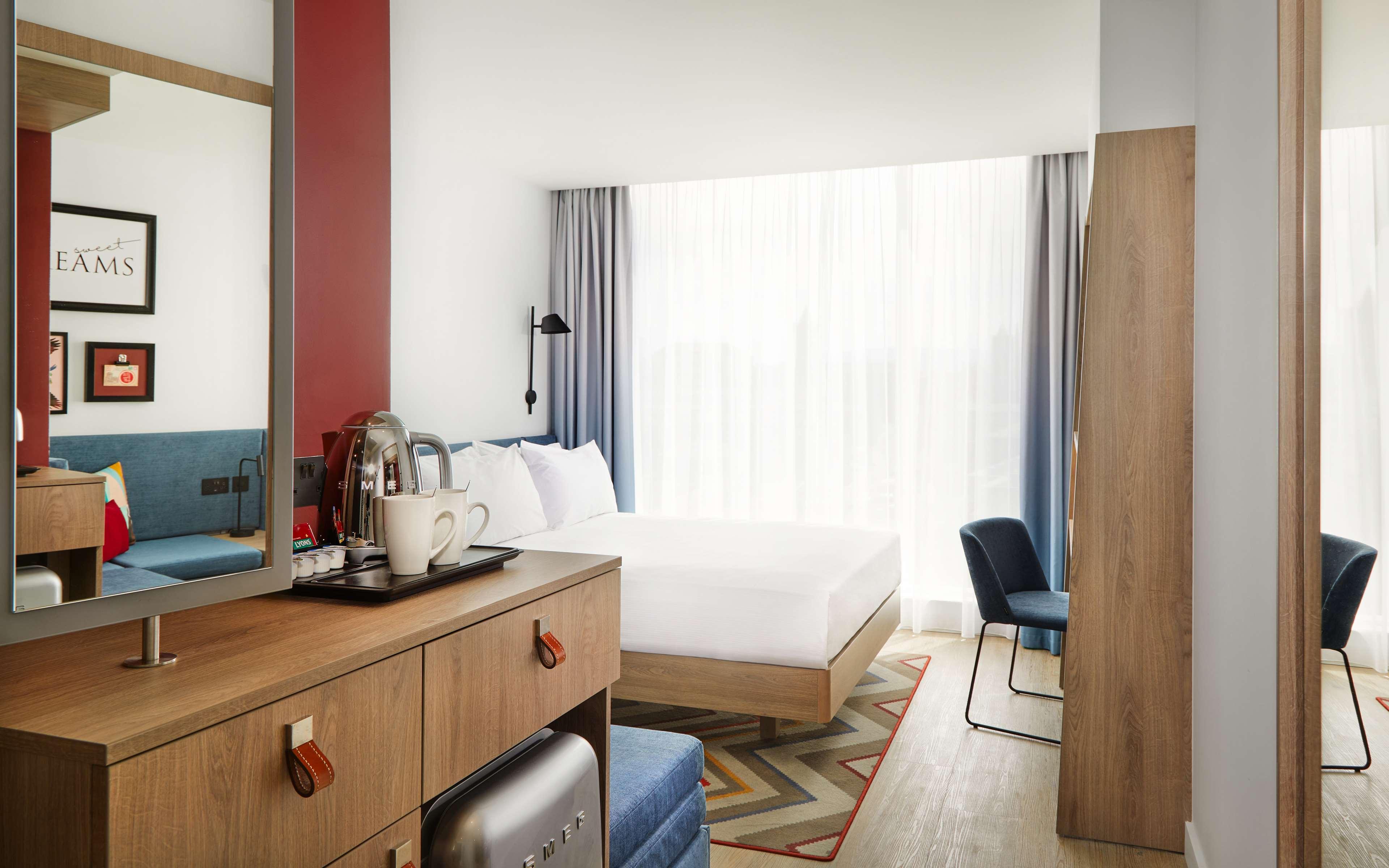 Double Queen Size Bed