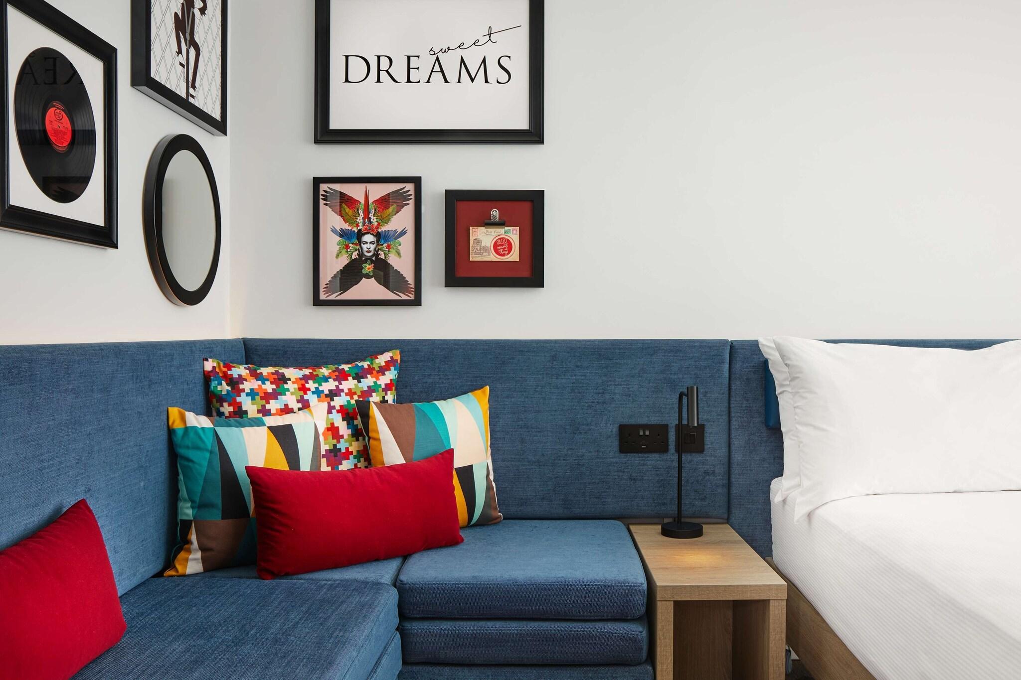 Family Room Queen Size Bed