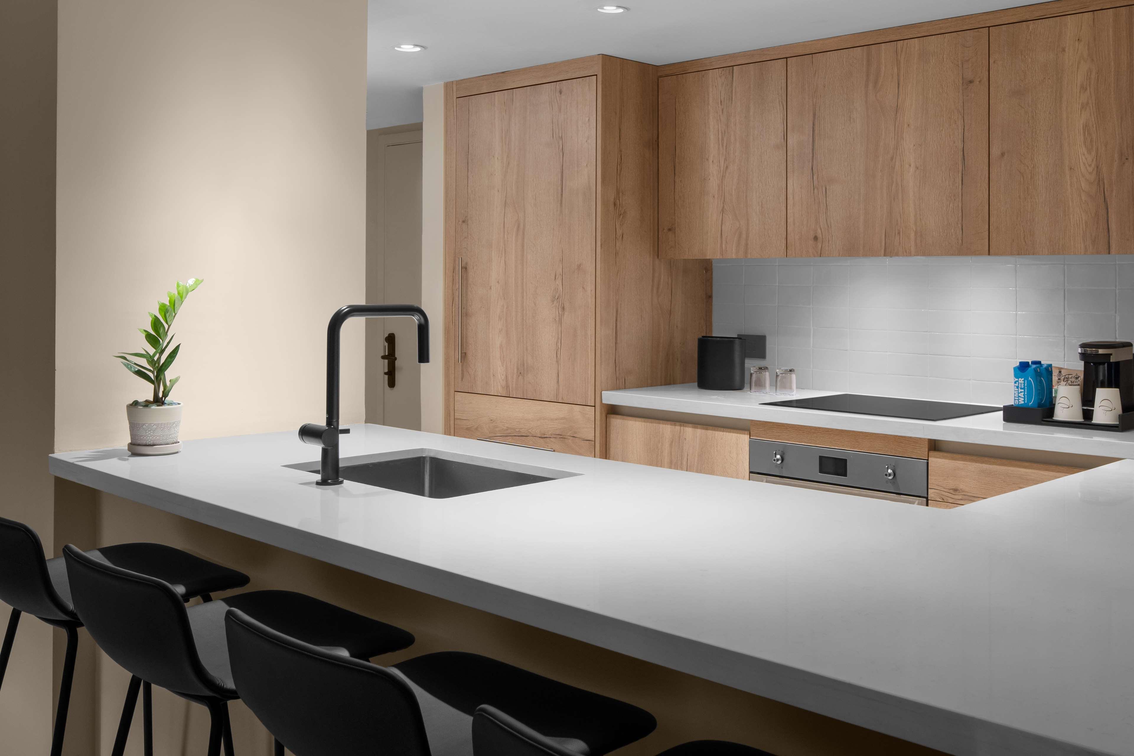 Suite with Kitchenette