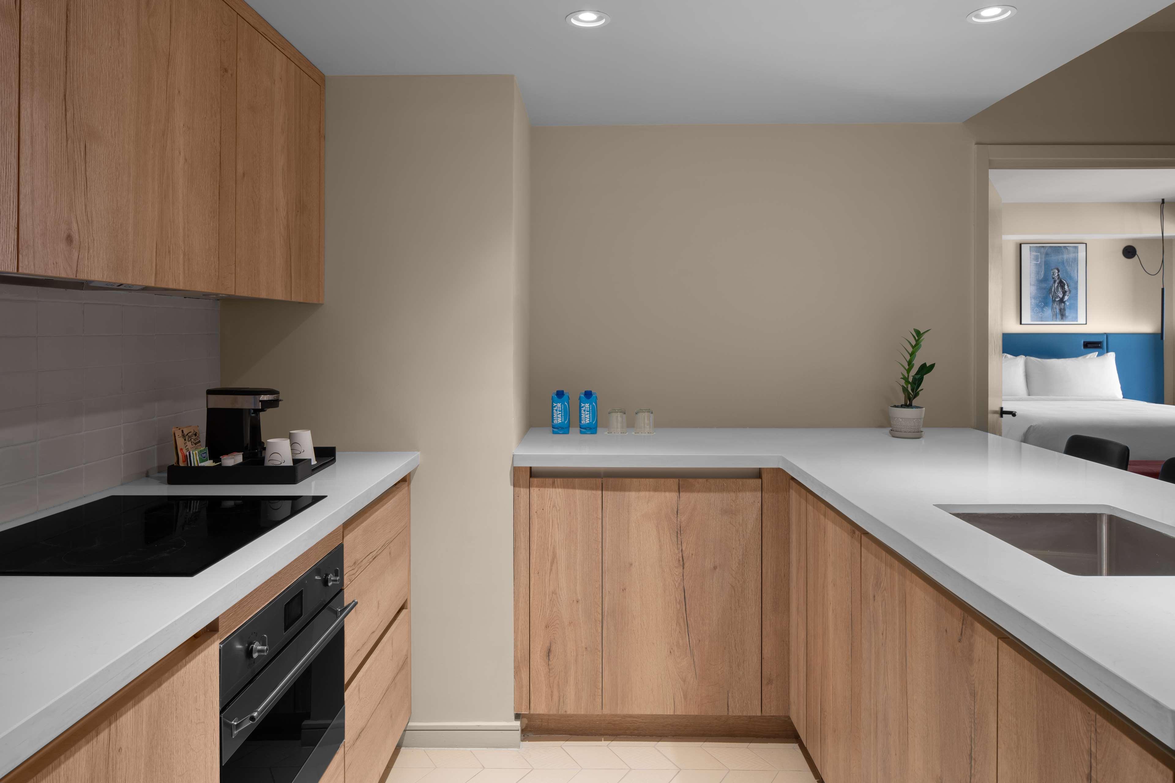 Suite with Kitchenette