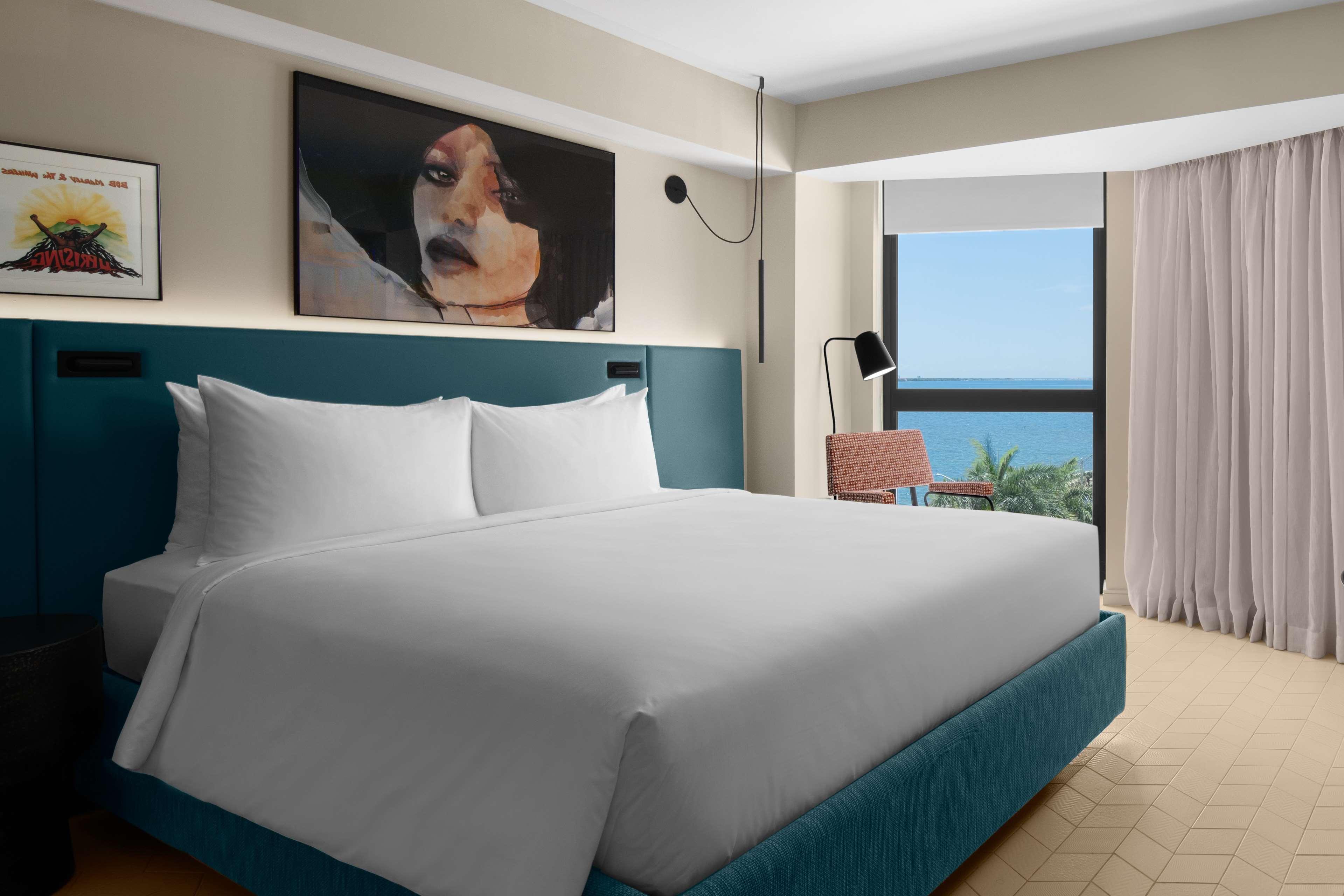 Double Deluxe King Bed