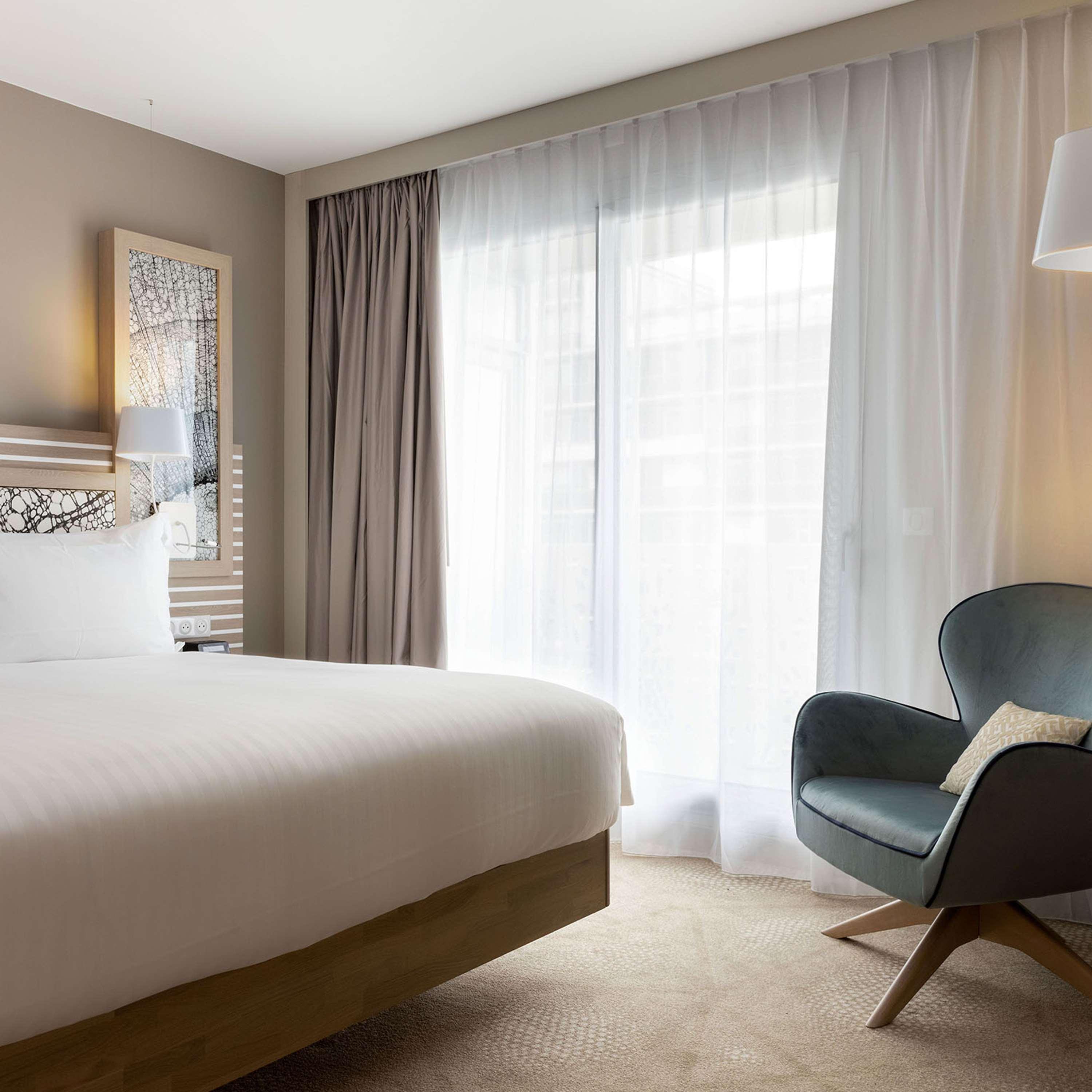 Double Accessible-queen Size Bed