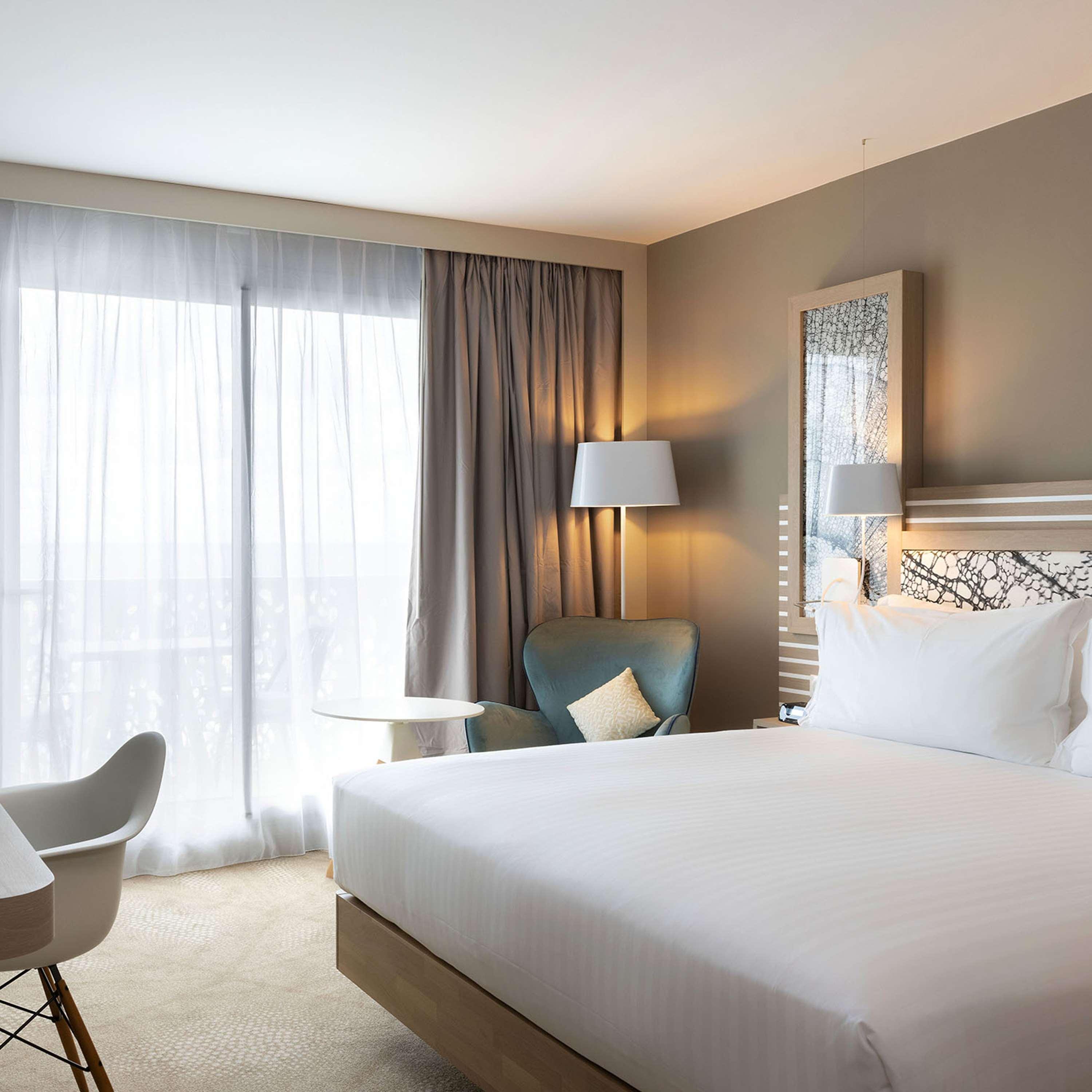 Junior Suite King Size Bed