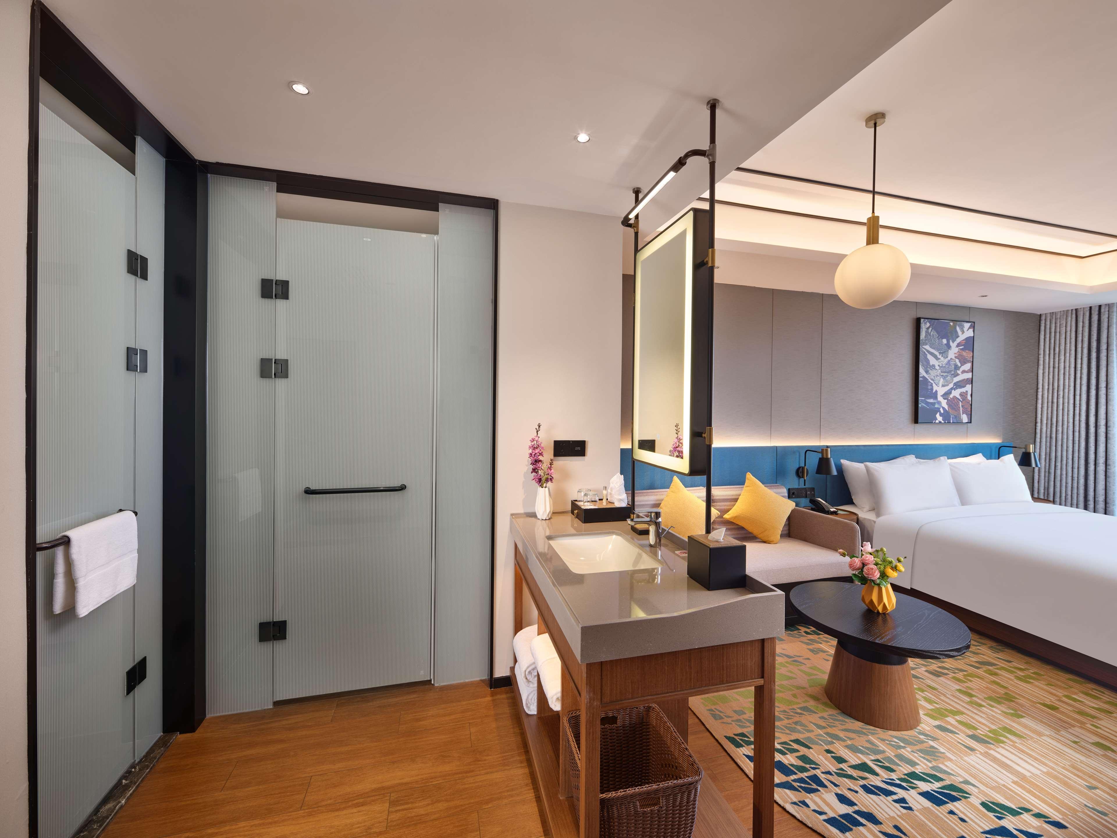 Double Guest Room King Bed