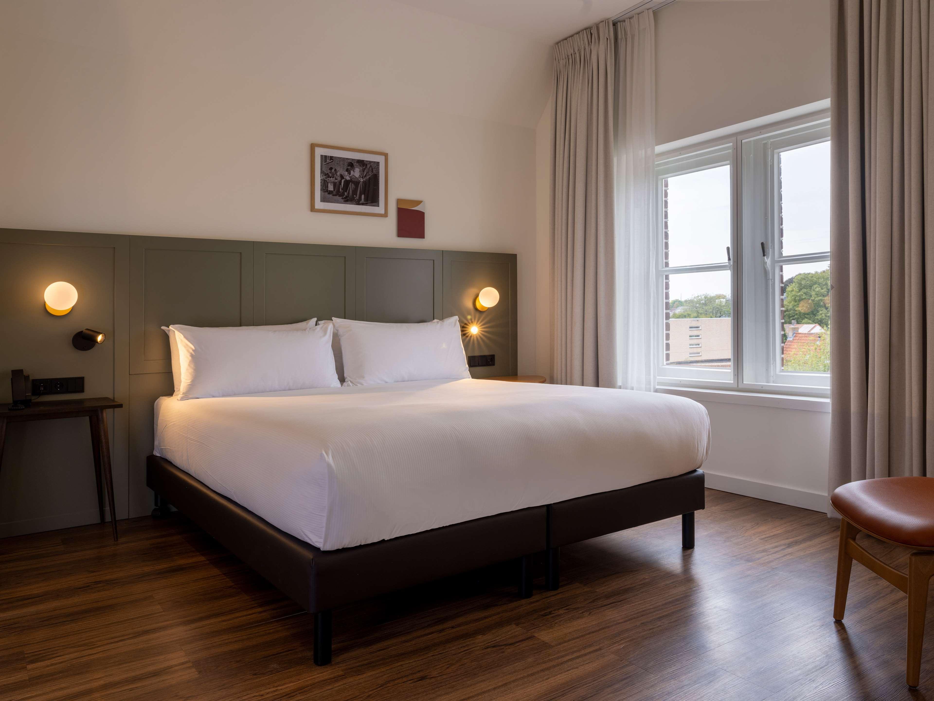 Family Room Connecting Room