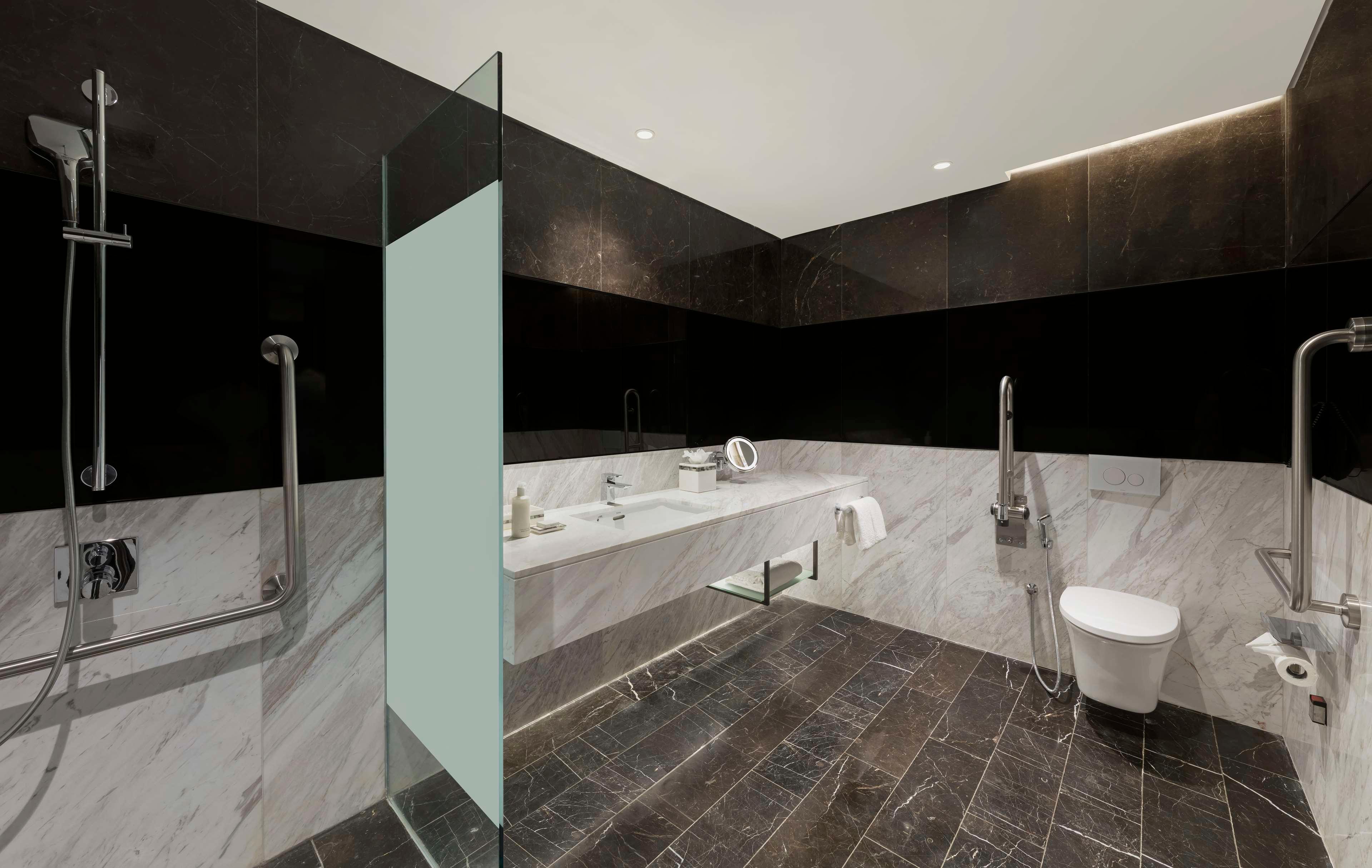 Double Accessible King Size Bed