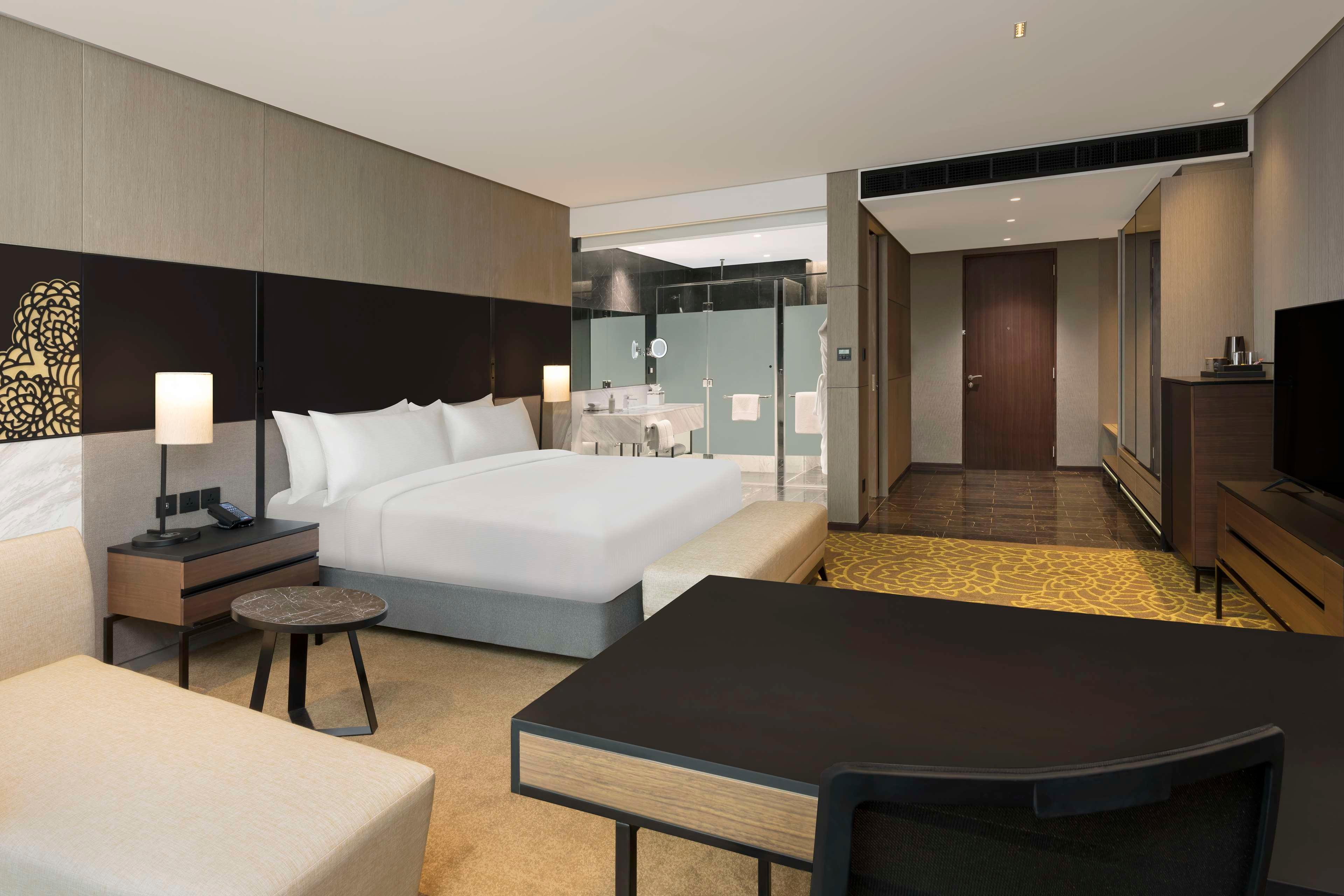 Double Executive King Bed