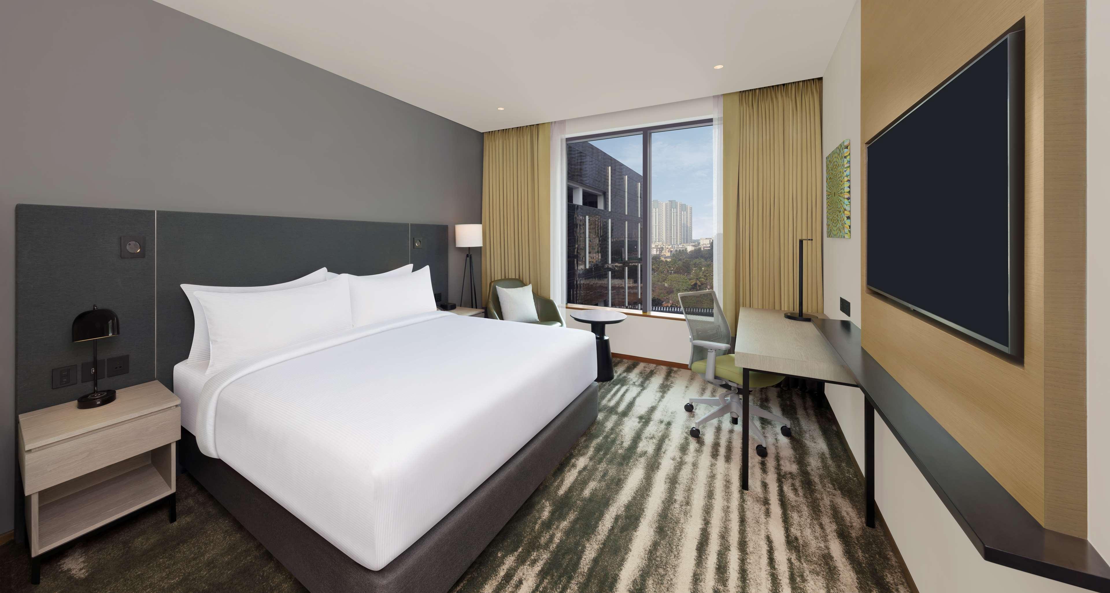 Suite Deluxe King Bed