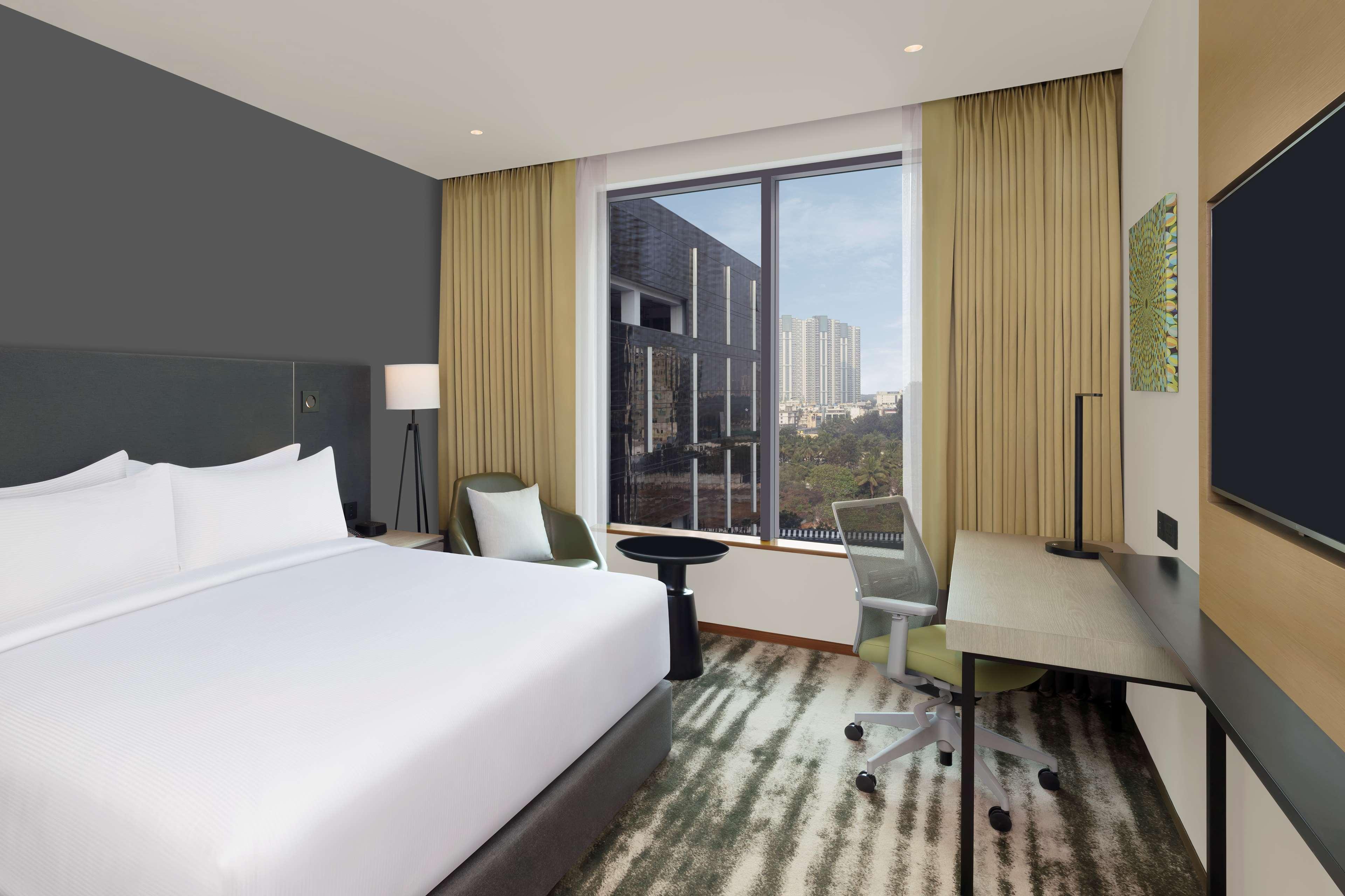 Suite Deluxe King Bed