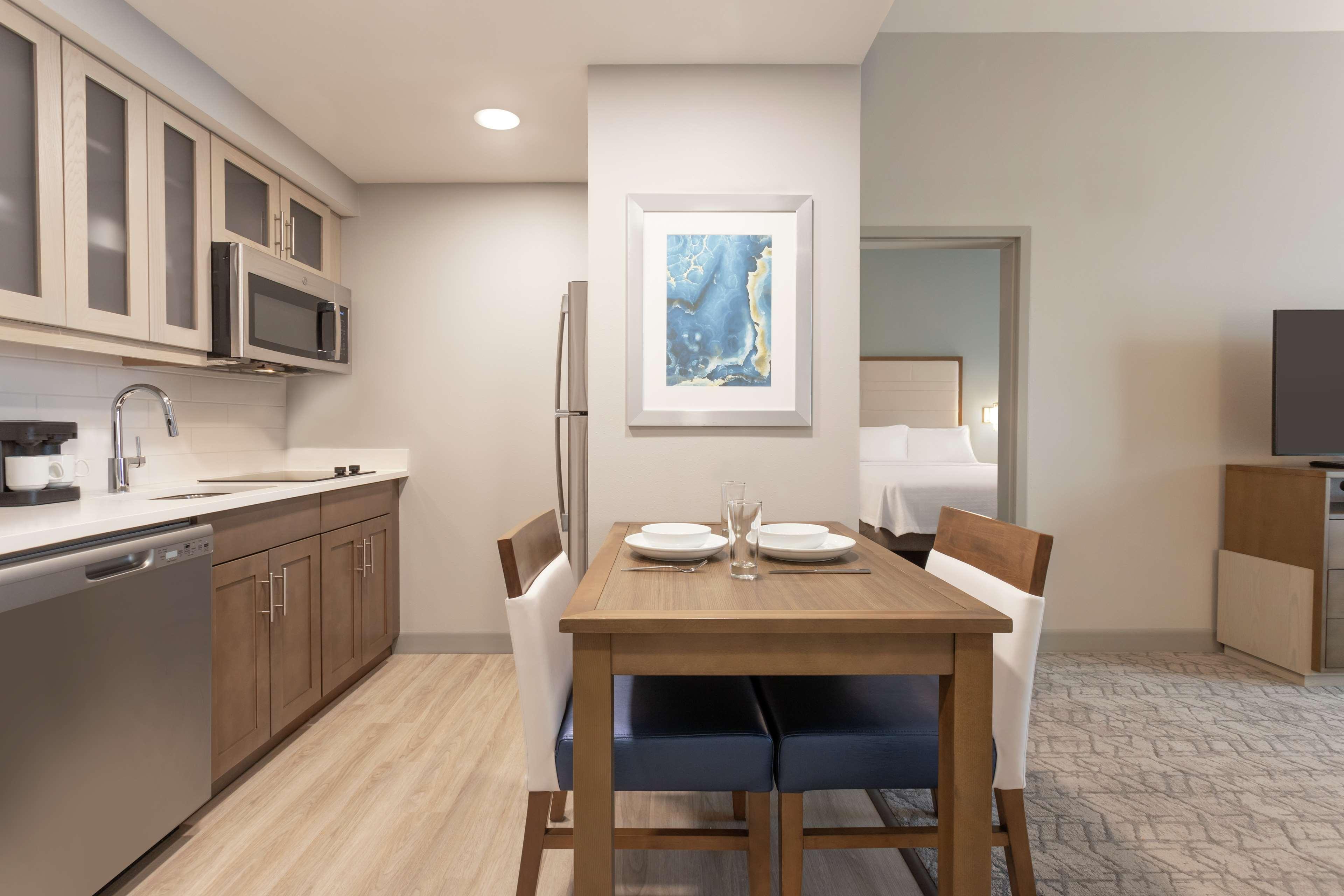 Suite Two Queen Beds One Bedroom