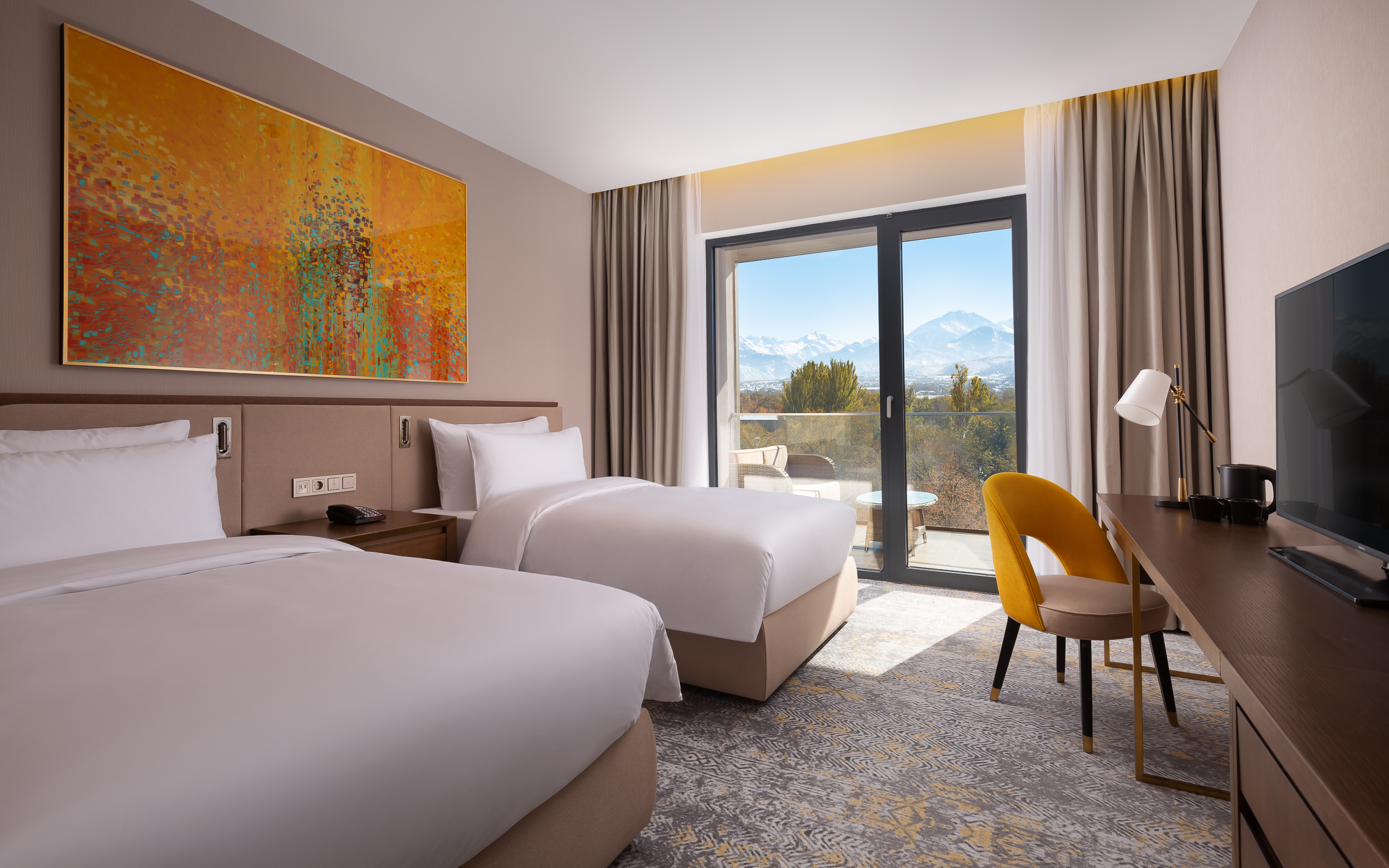 Twin Classic Mountain View