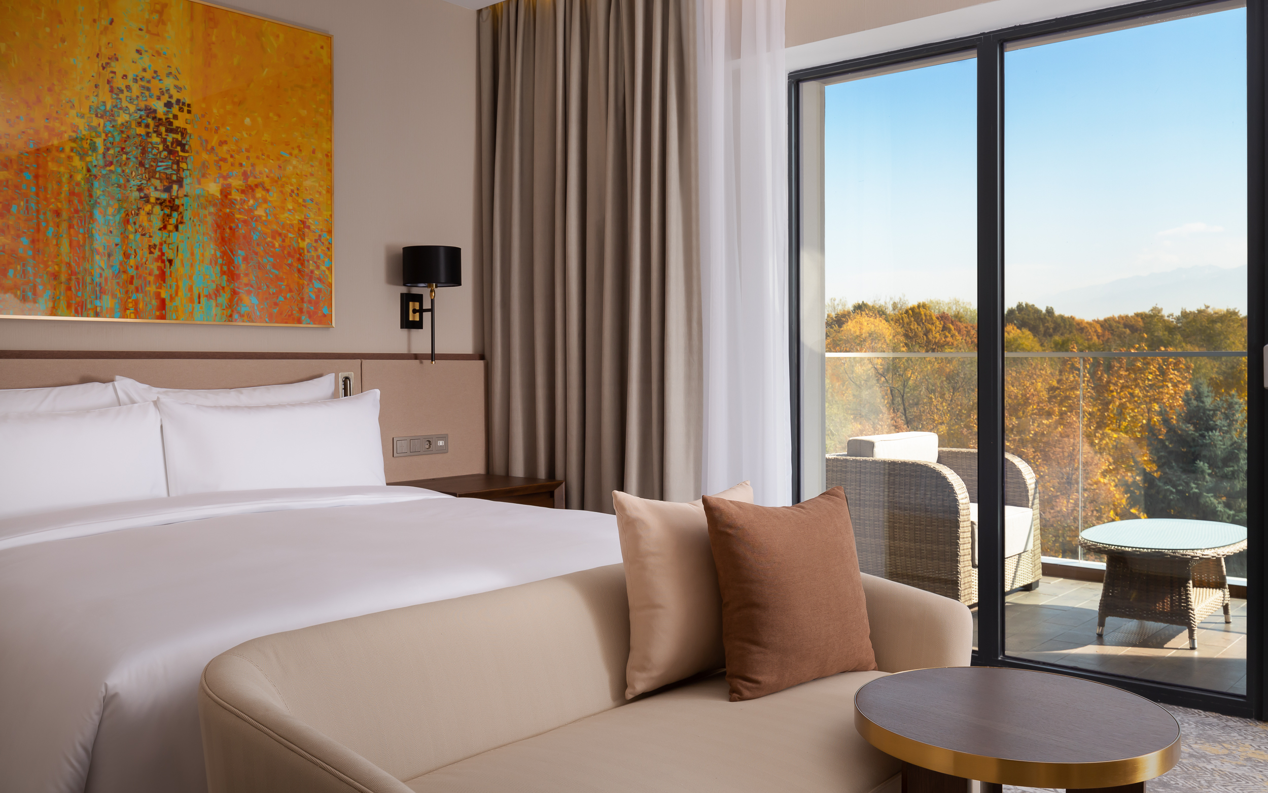 Double Deluxe King Bed