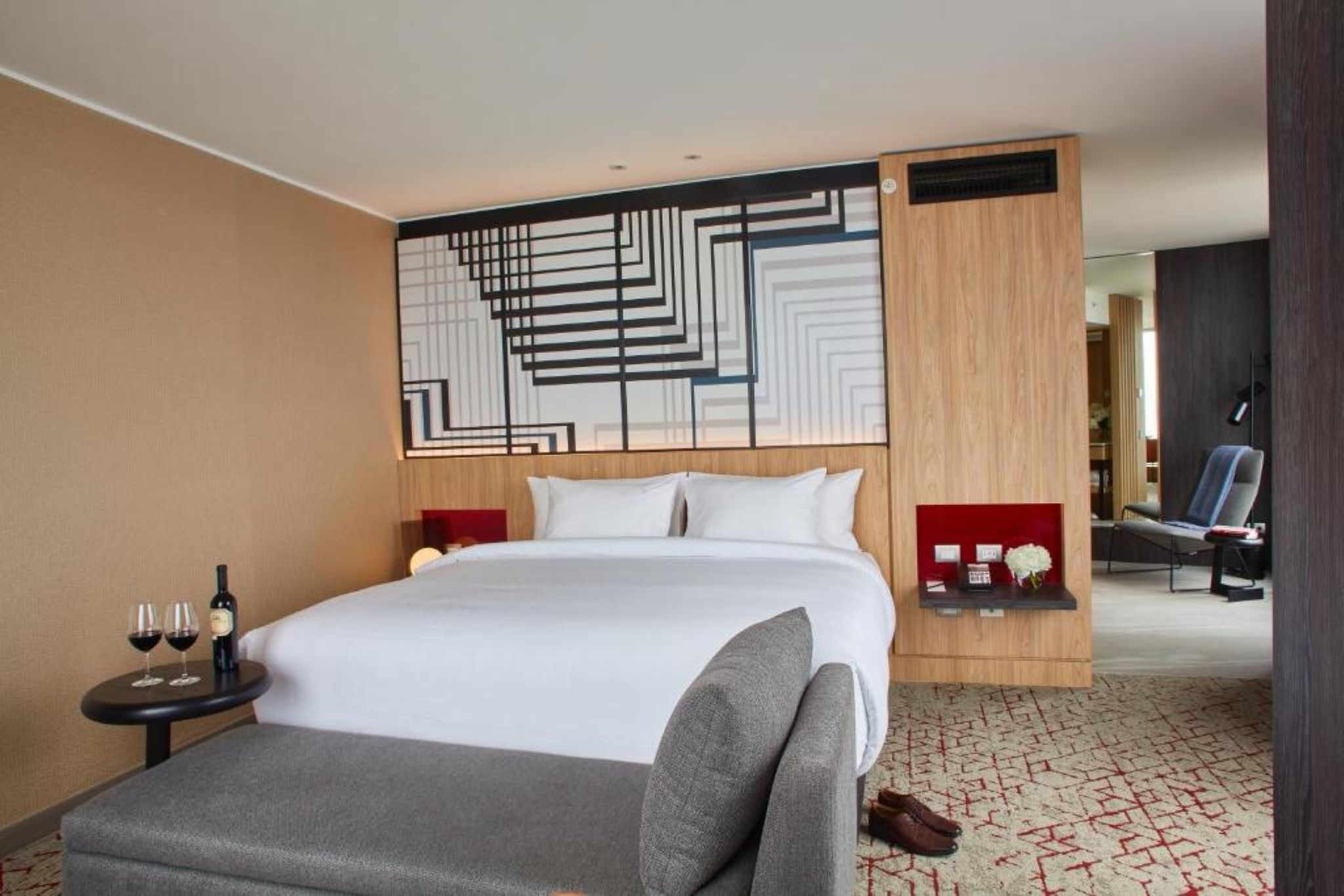 Junior Suite King Size Bed