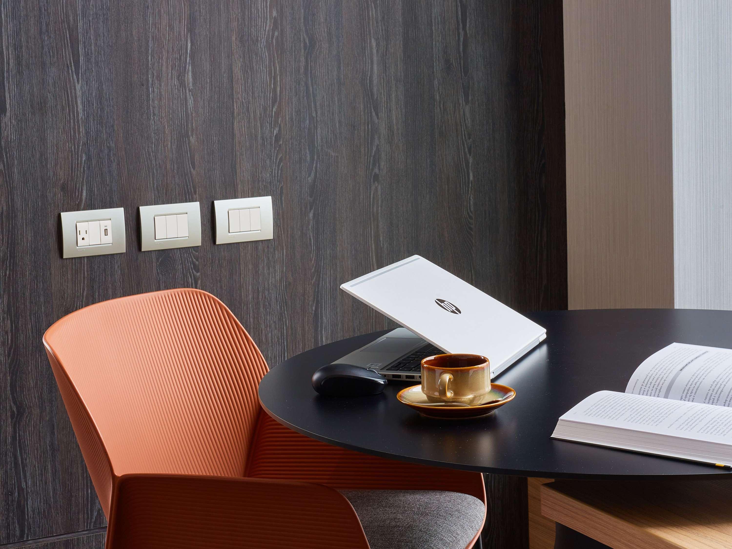 Double Superior King Bed