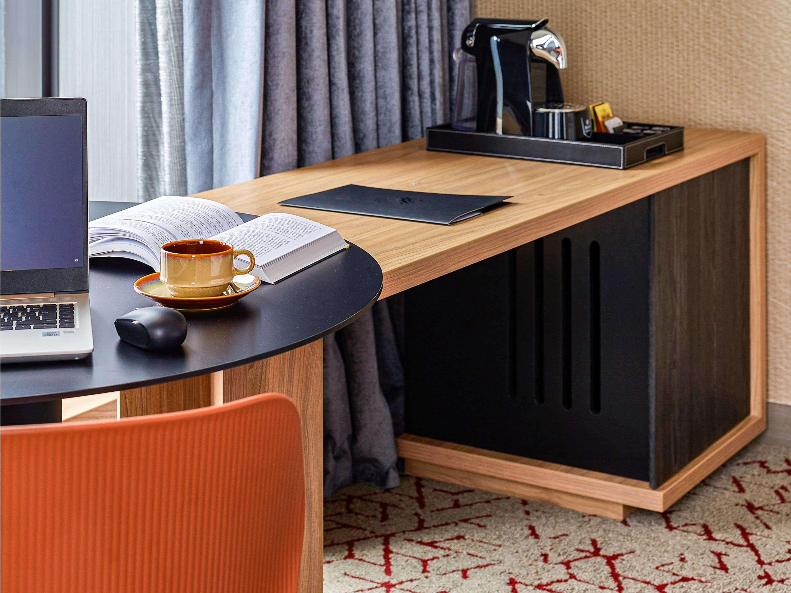 Junior Suite King Size Bed