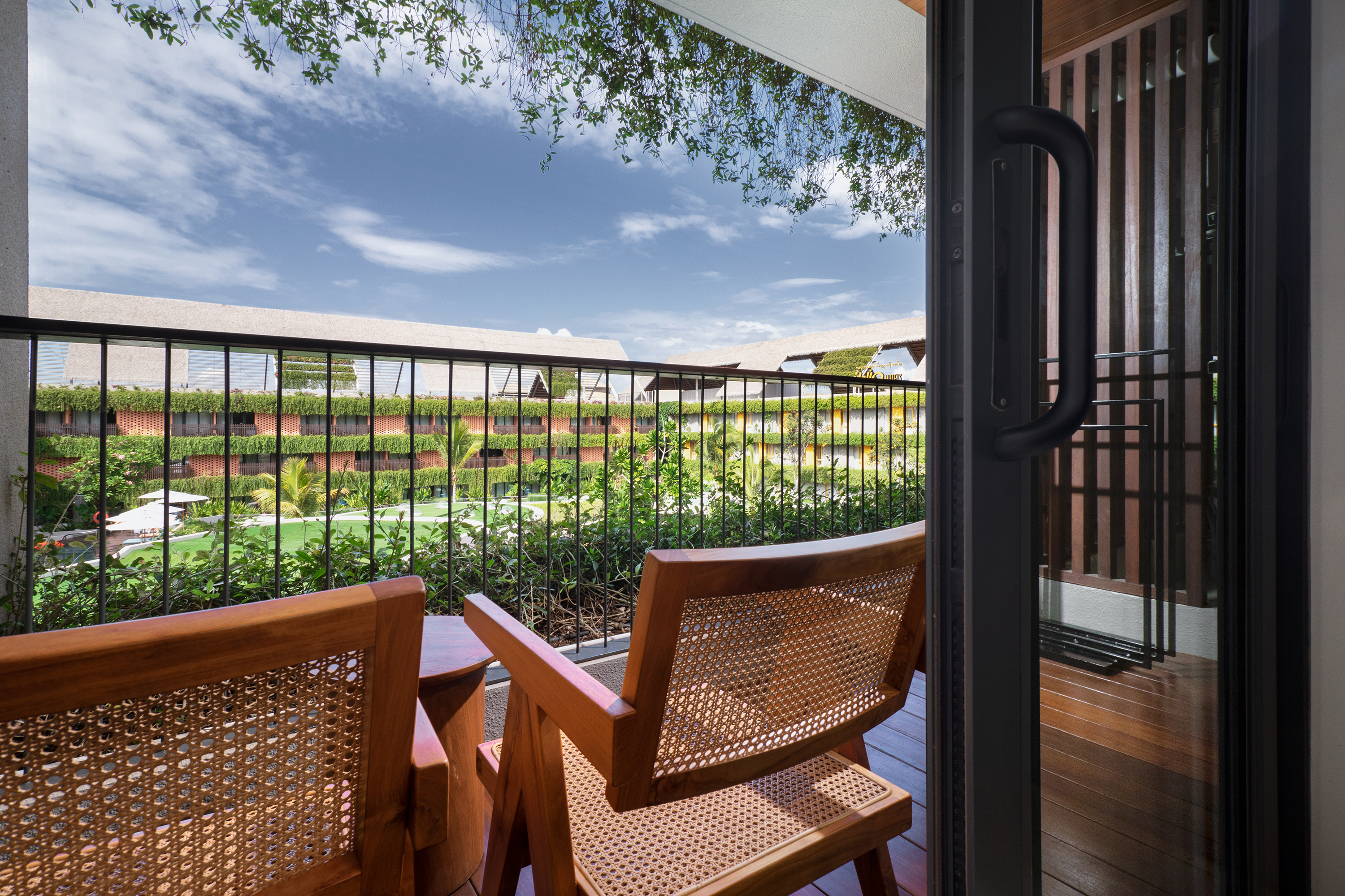 Apartment Three Bedrooms with Views