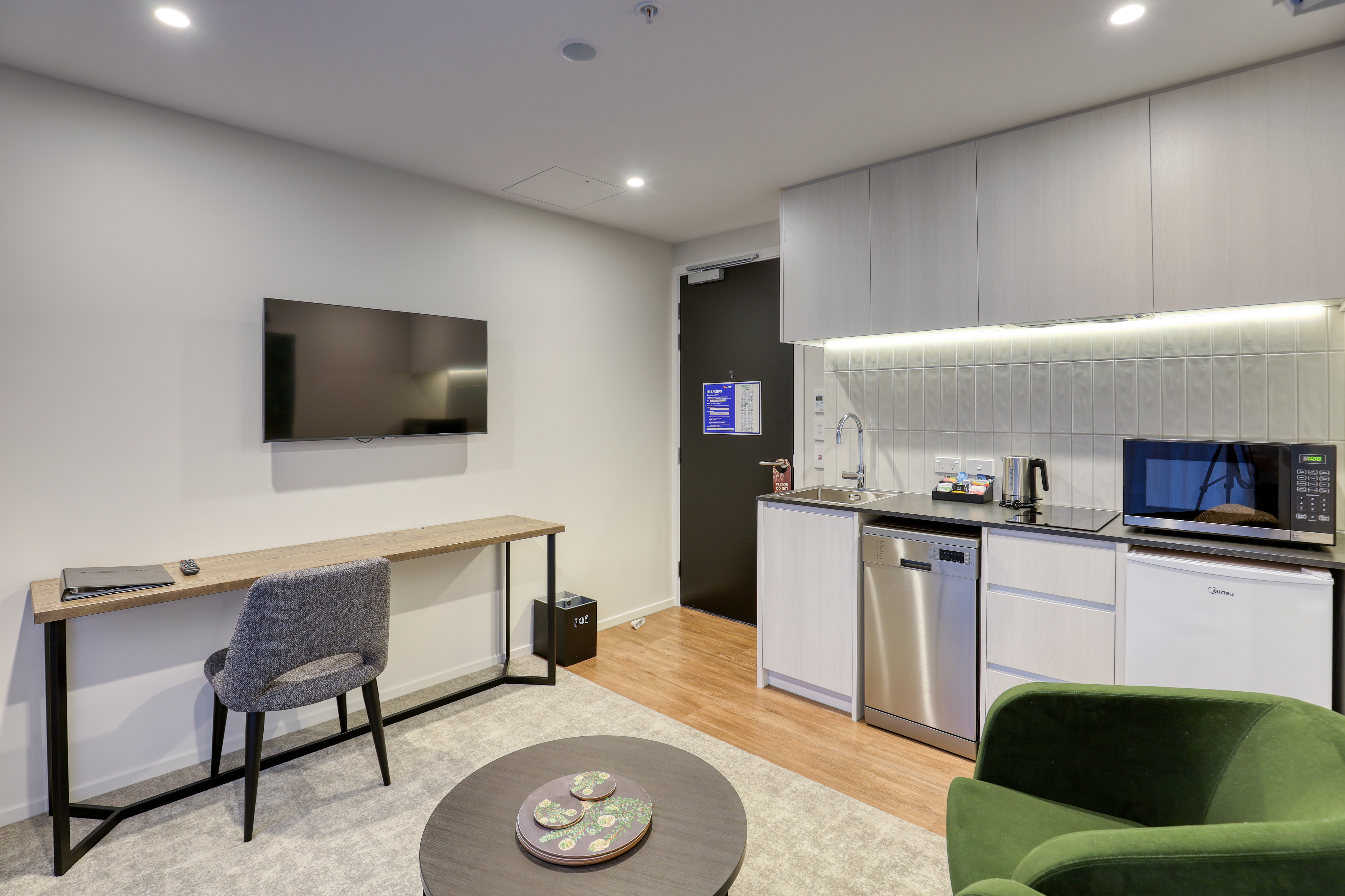 Suite King Bed One Bedroom 