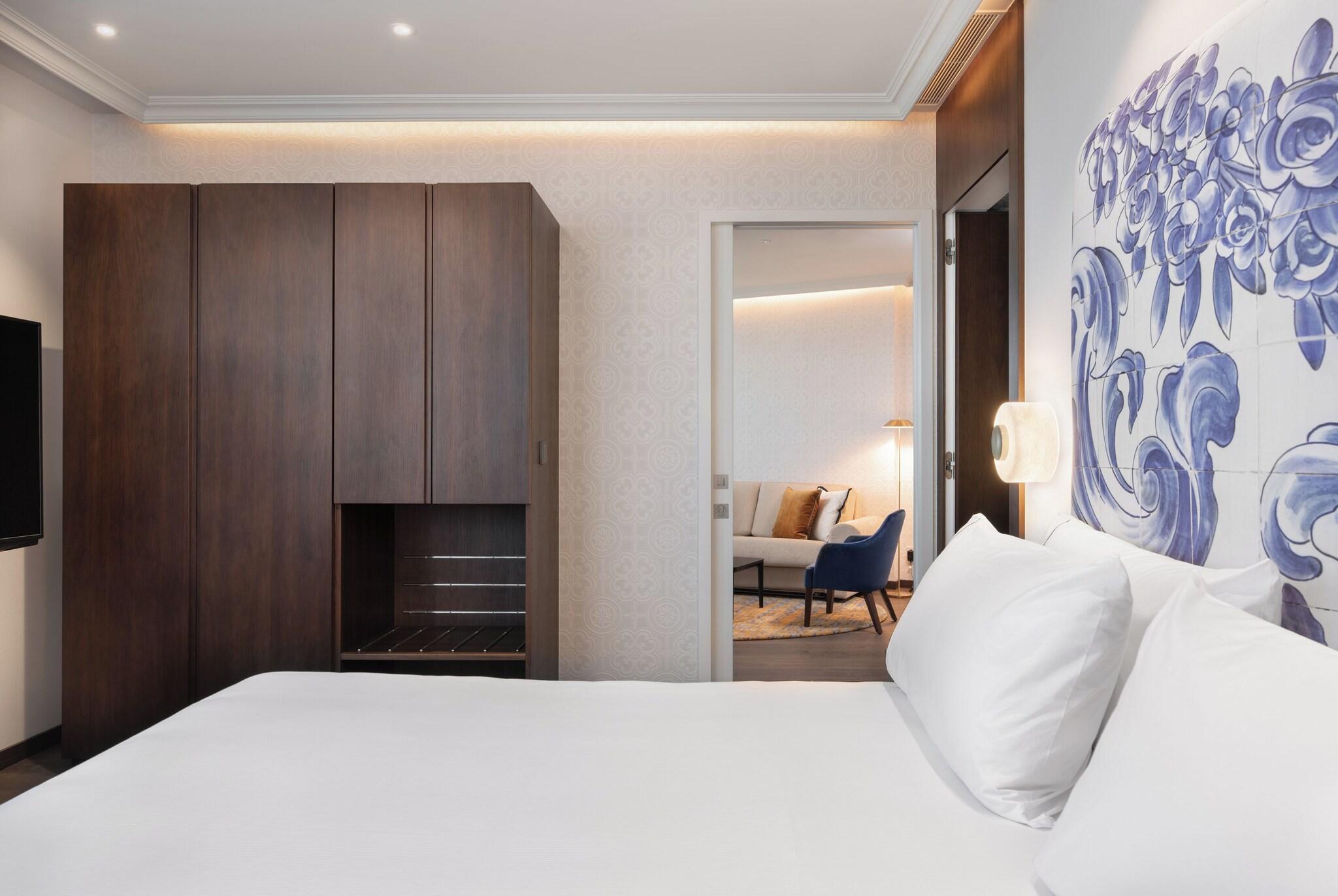 Junior Suite King Size Bed