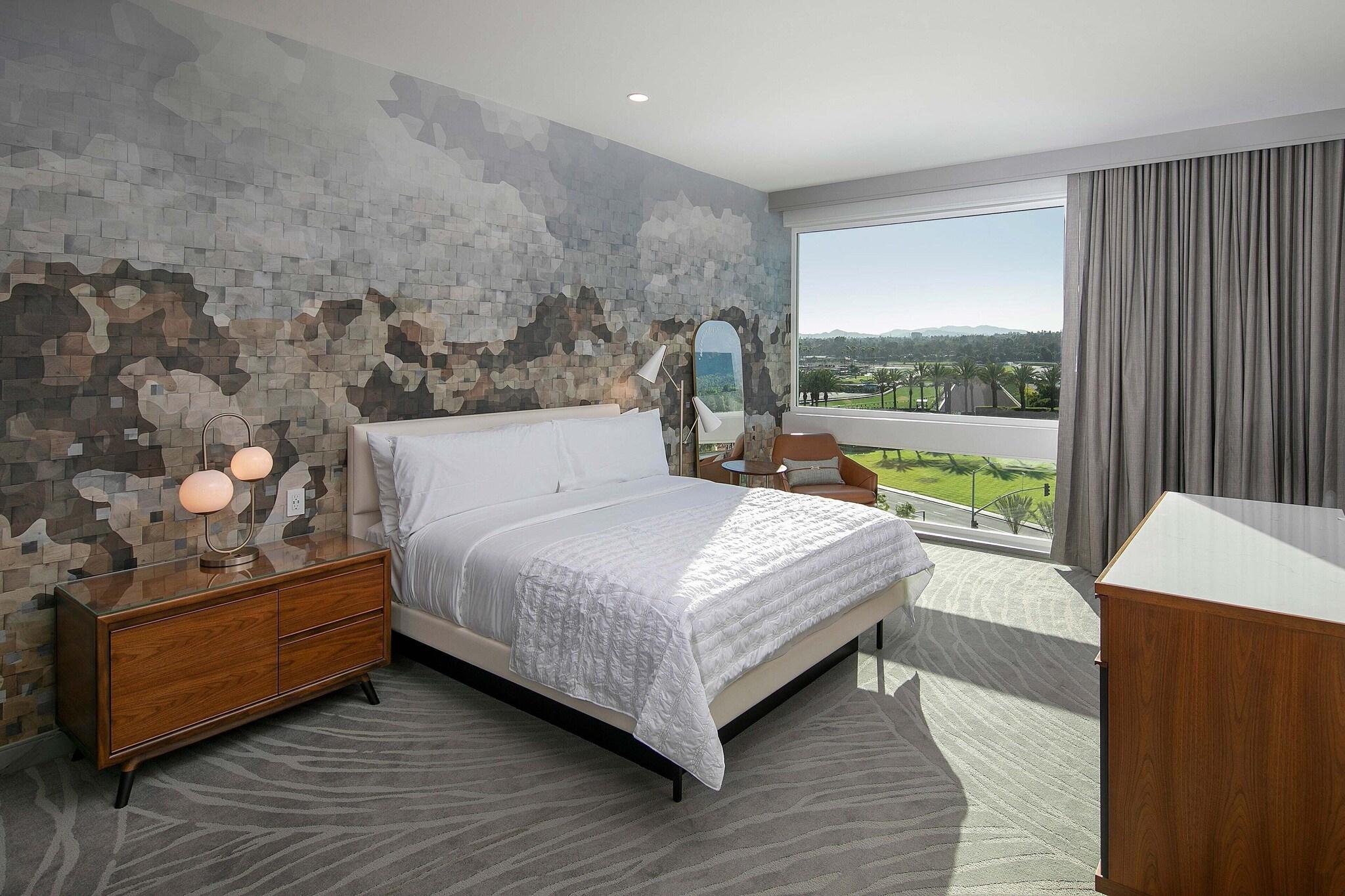 Suite King Bed One Bedroom 