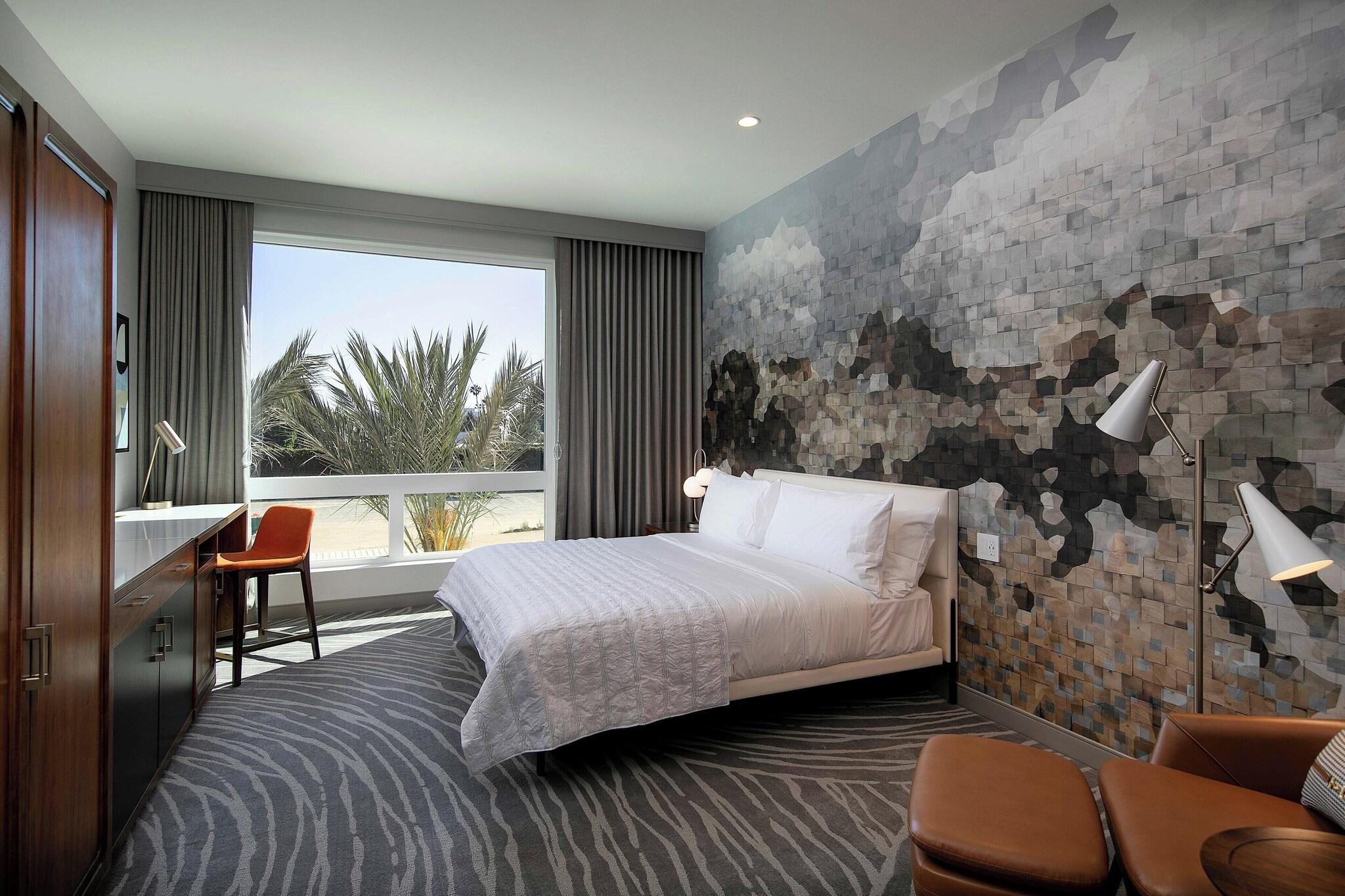 Double Accessible King Size Bed