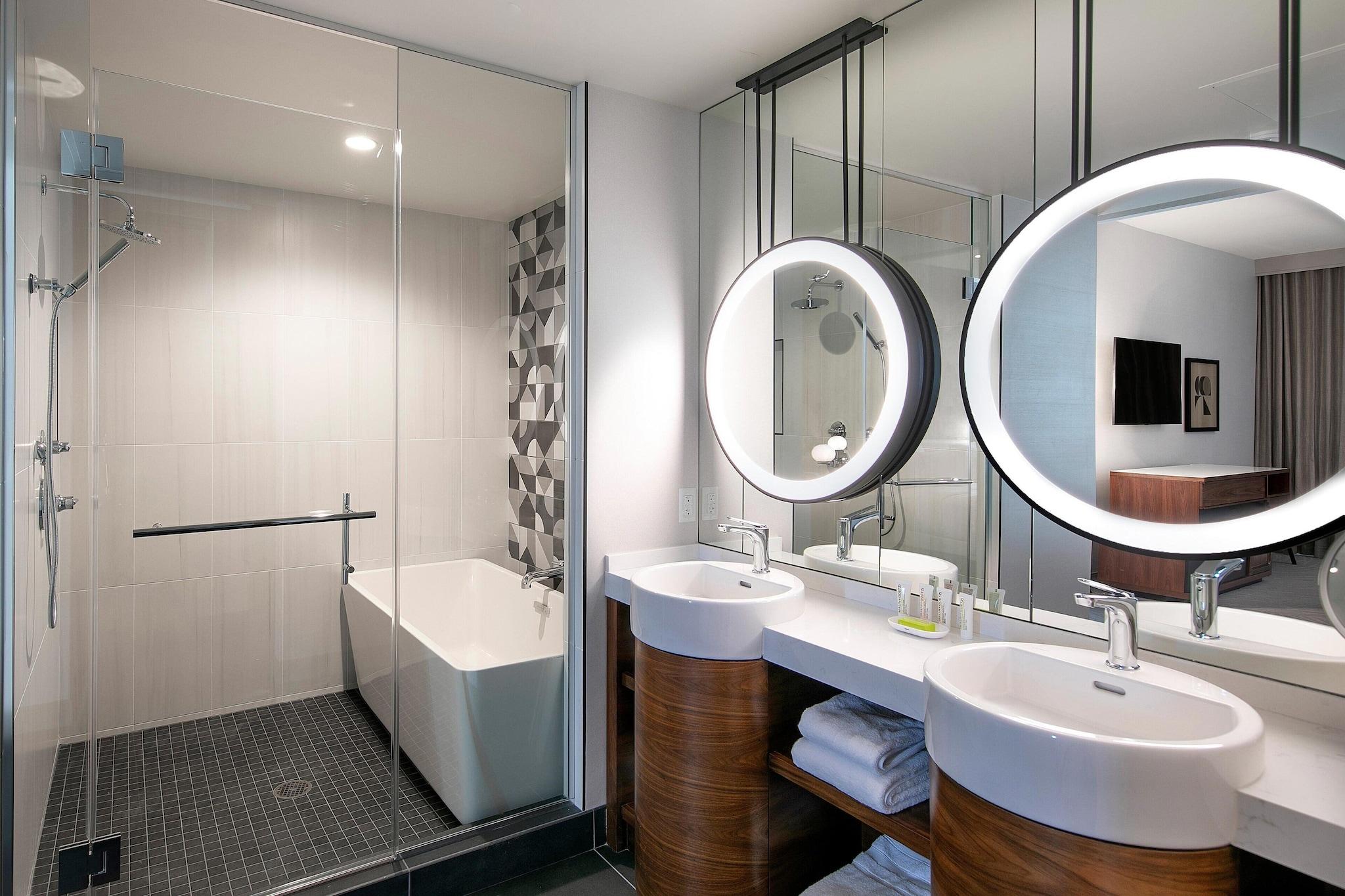 Suite King Bed One Bedroom 