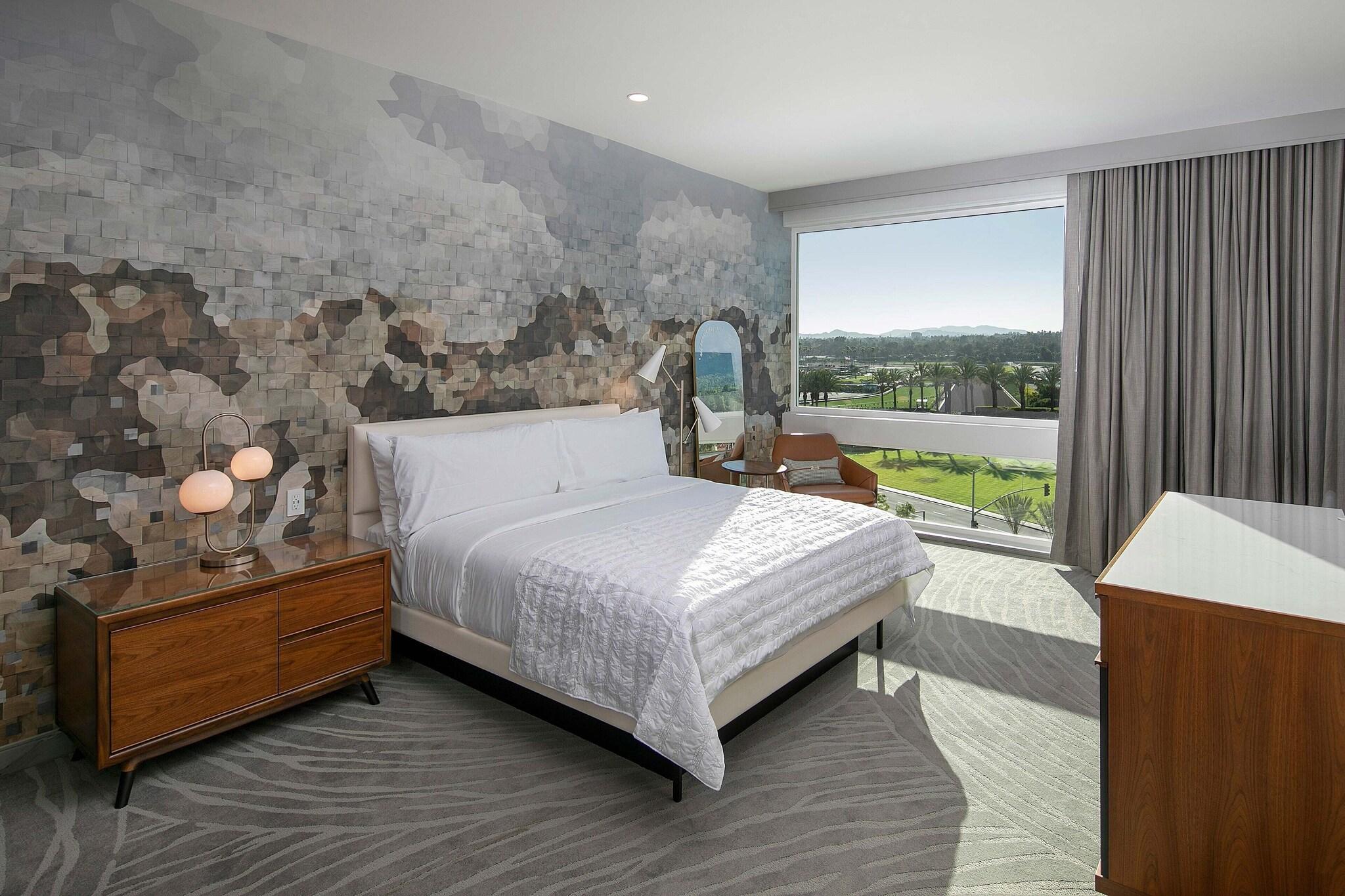 Suite King Bed One Bedroom 