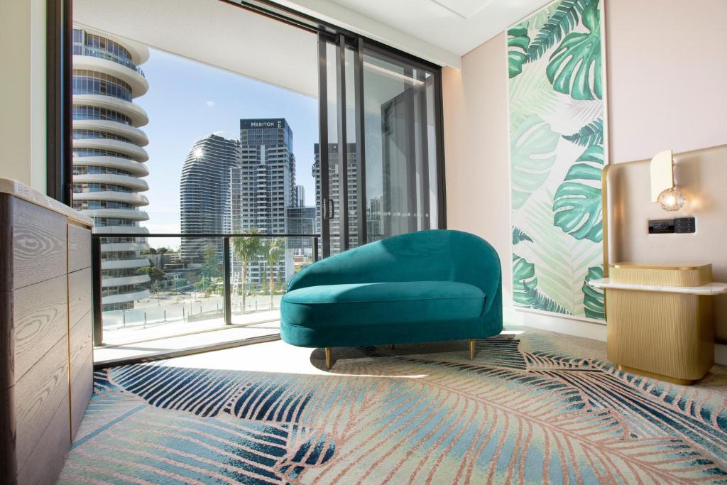 Double Deluxe King Bed