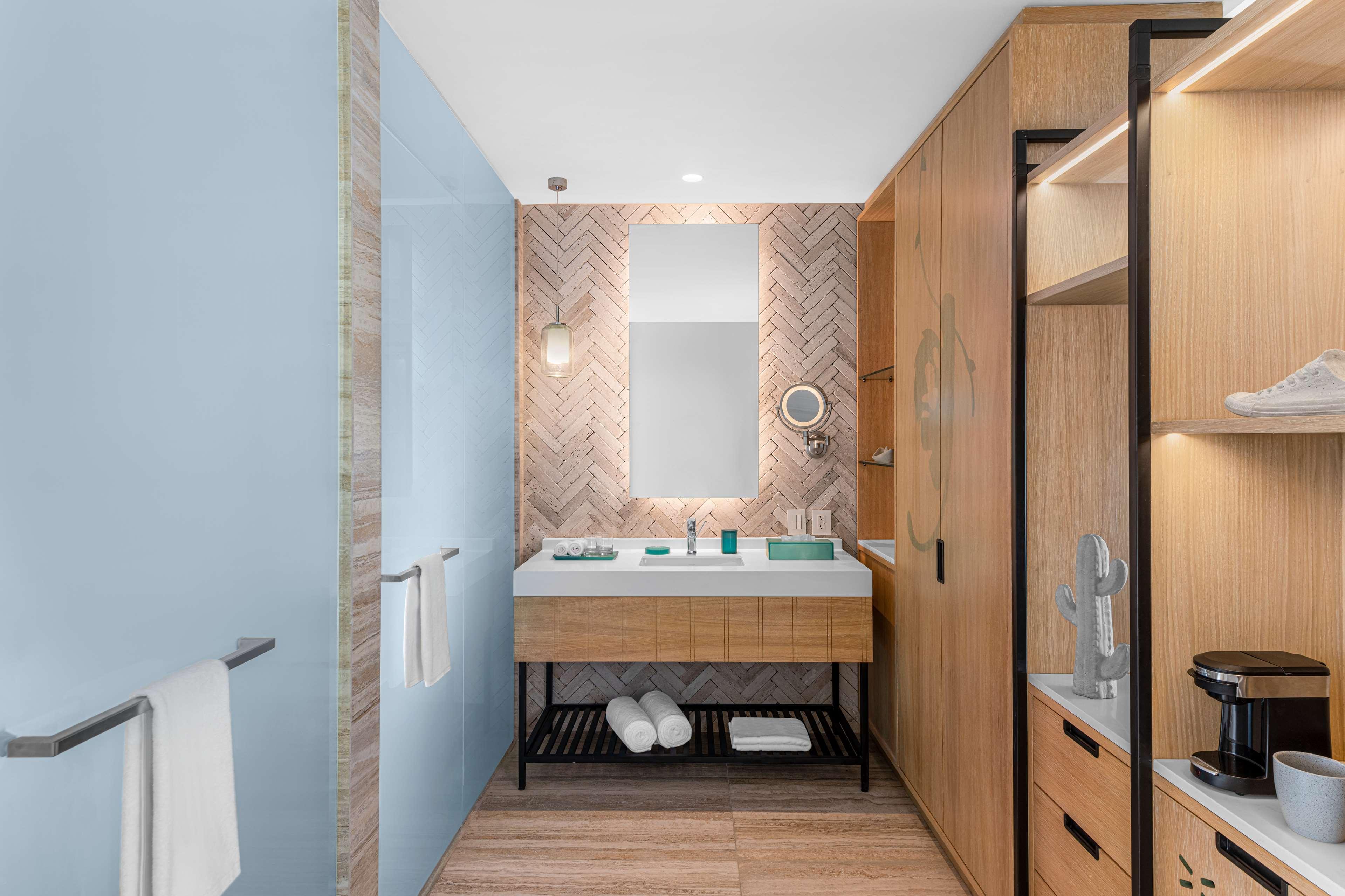 Suite Partial Ocean View