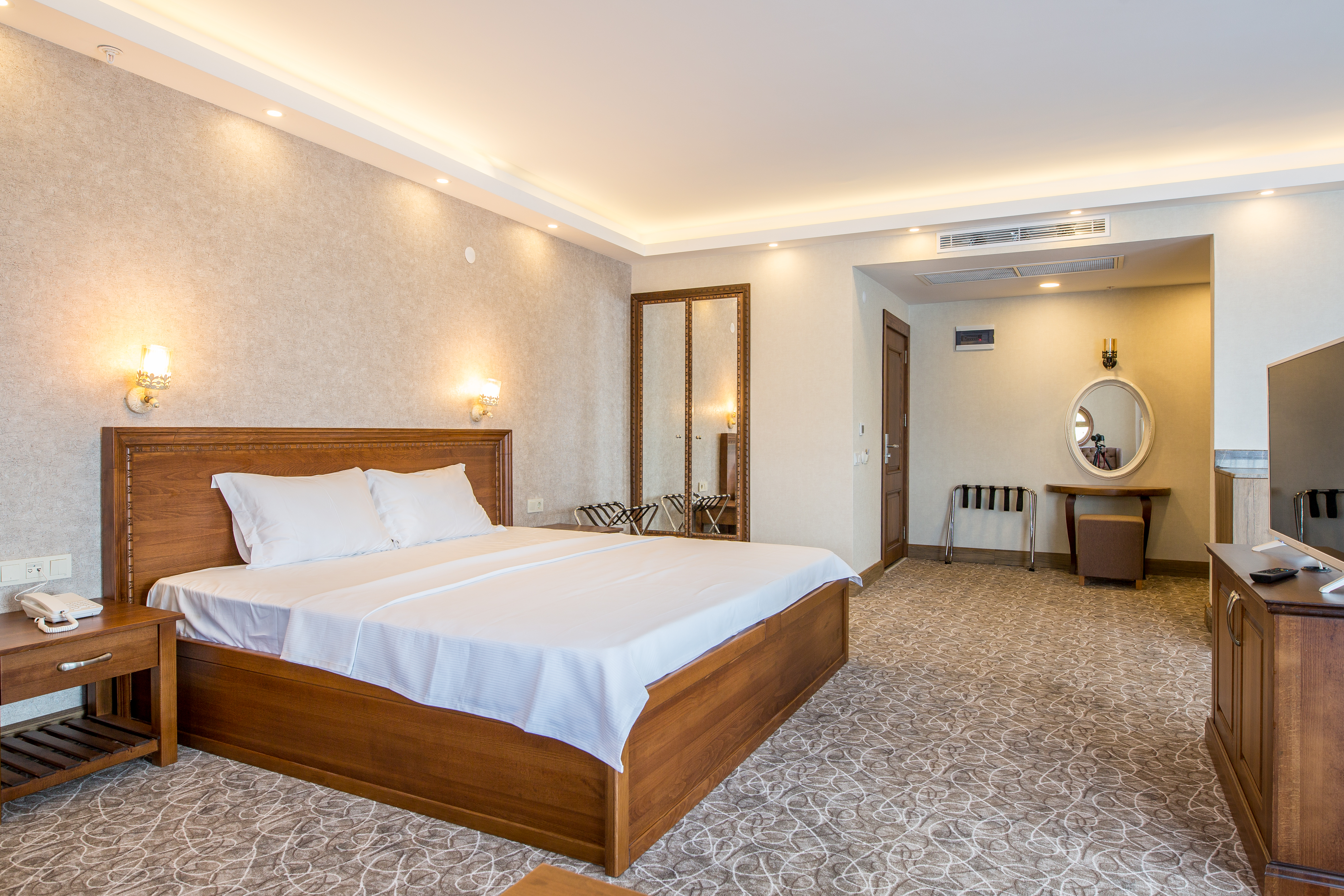 Suite King Bed with Jacuzzi