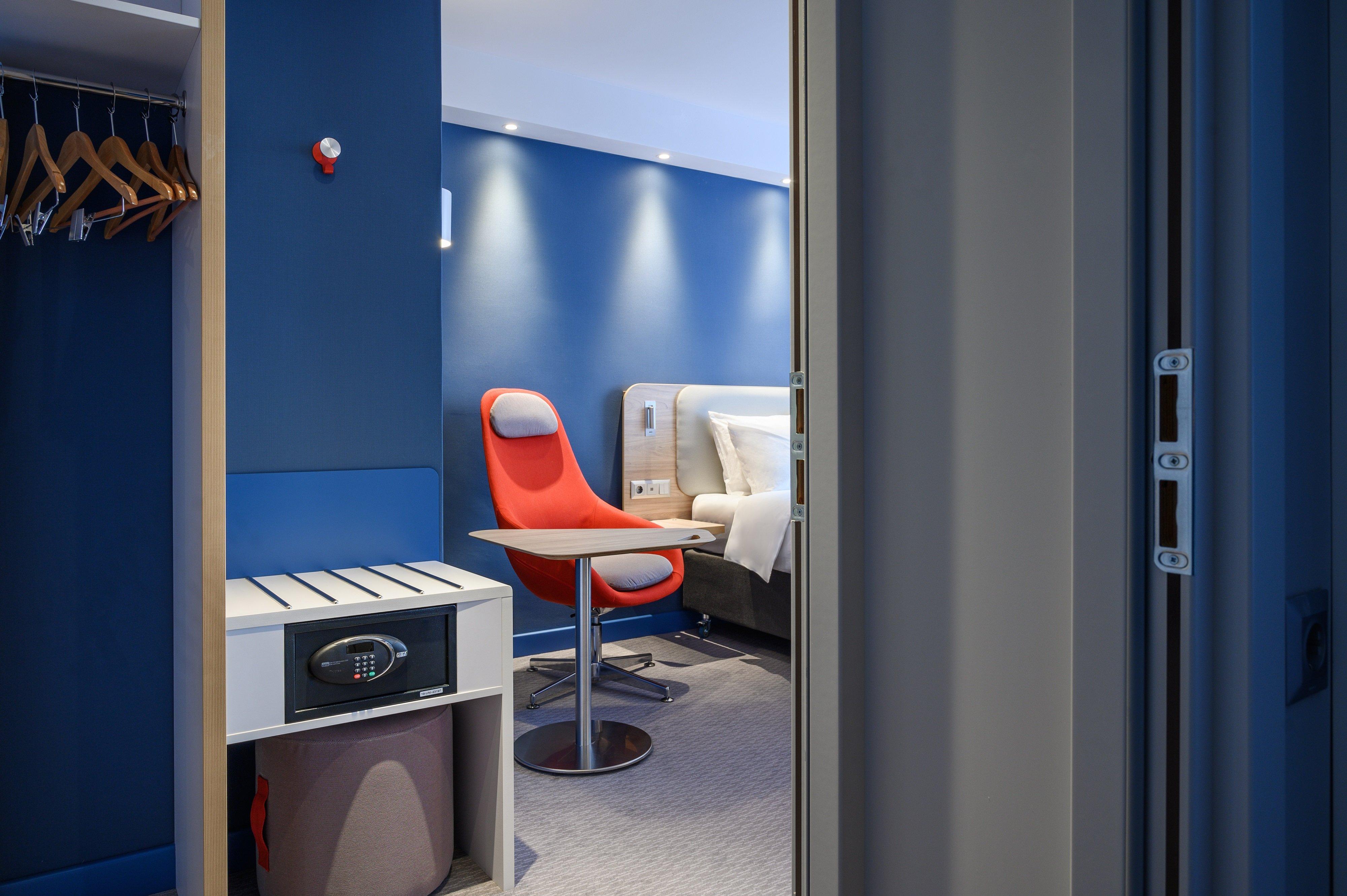 Double Accessible-queen Size Bed