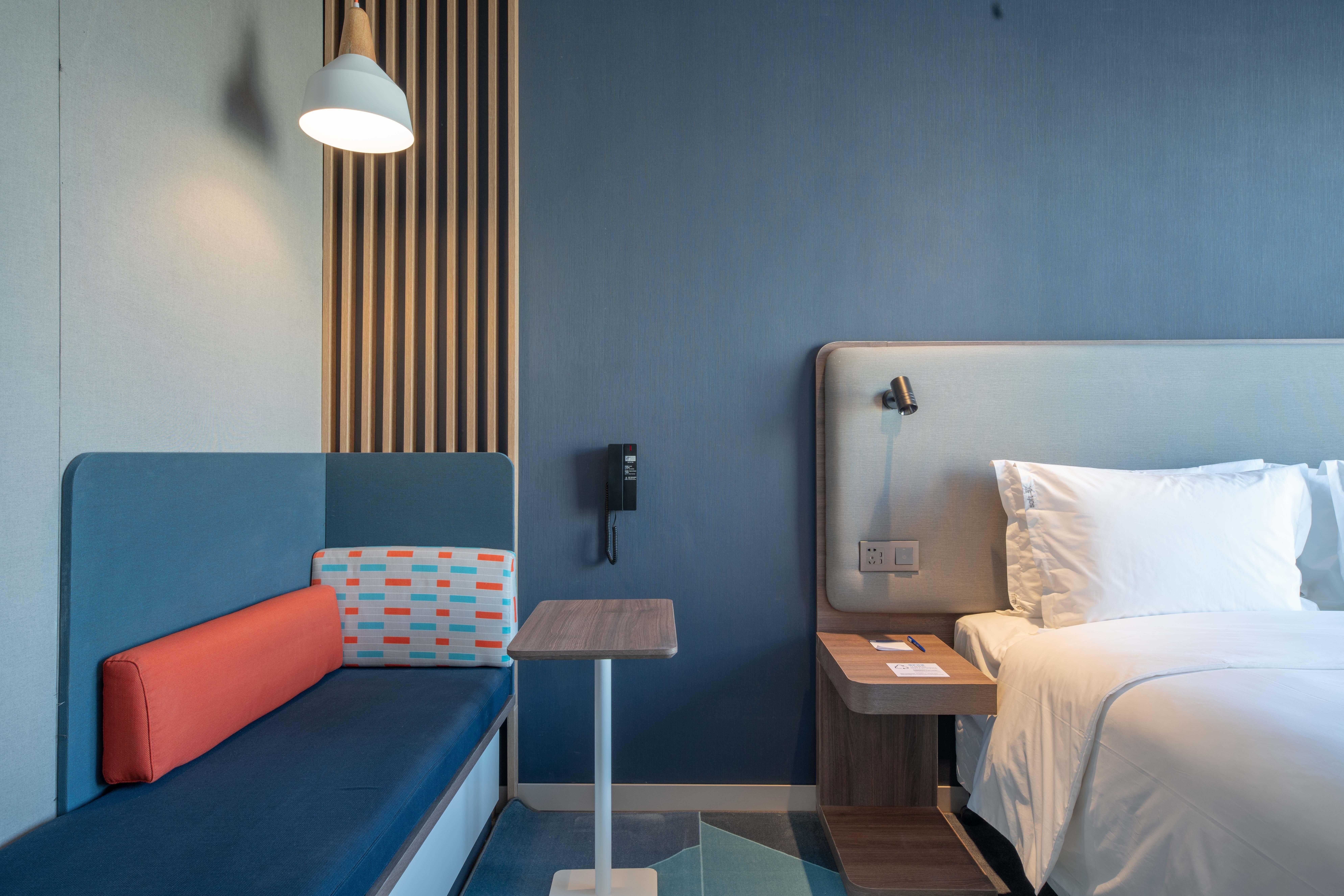 Double King Size Bed