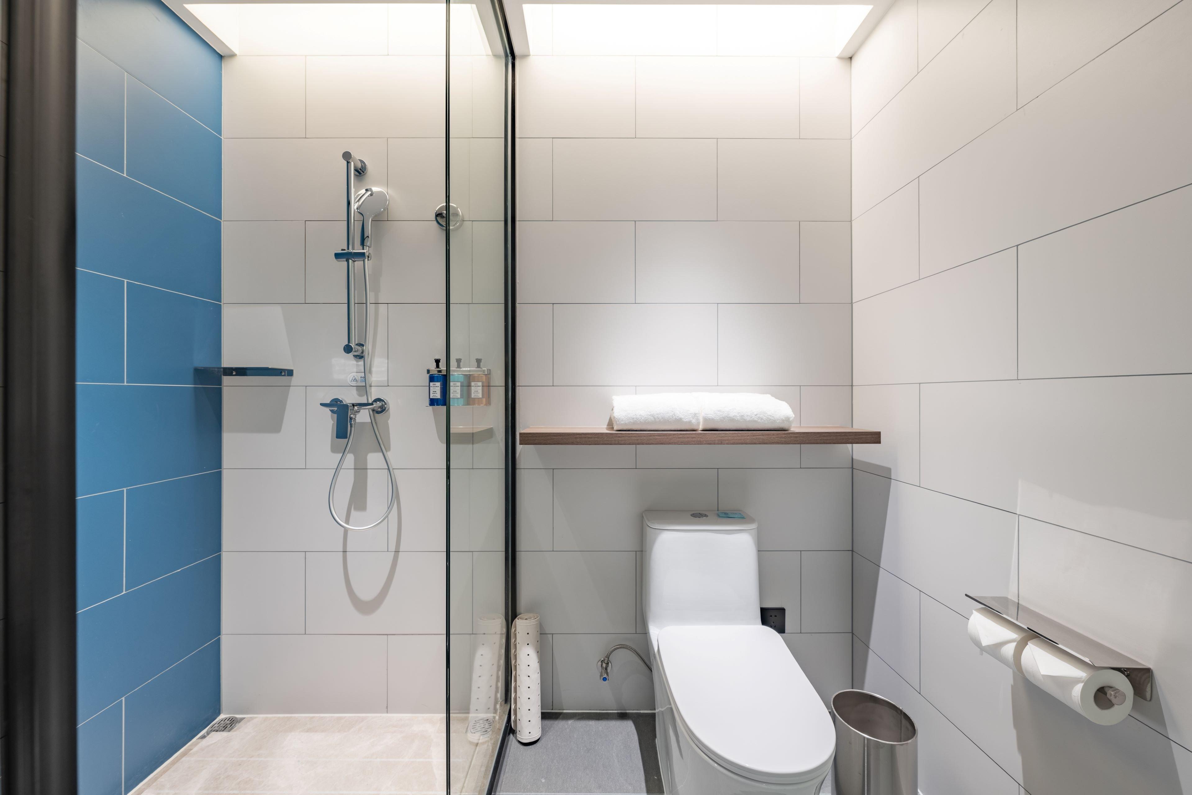 Double City View King Bed