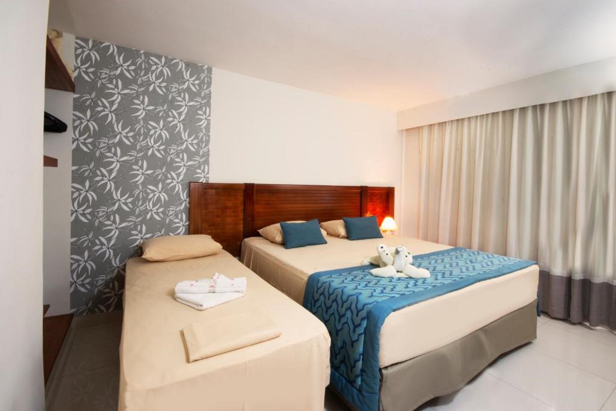 Family Room Capacity 7