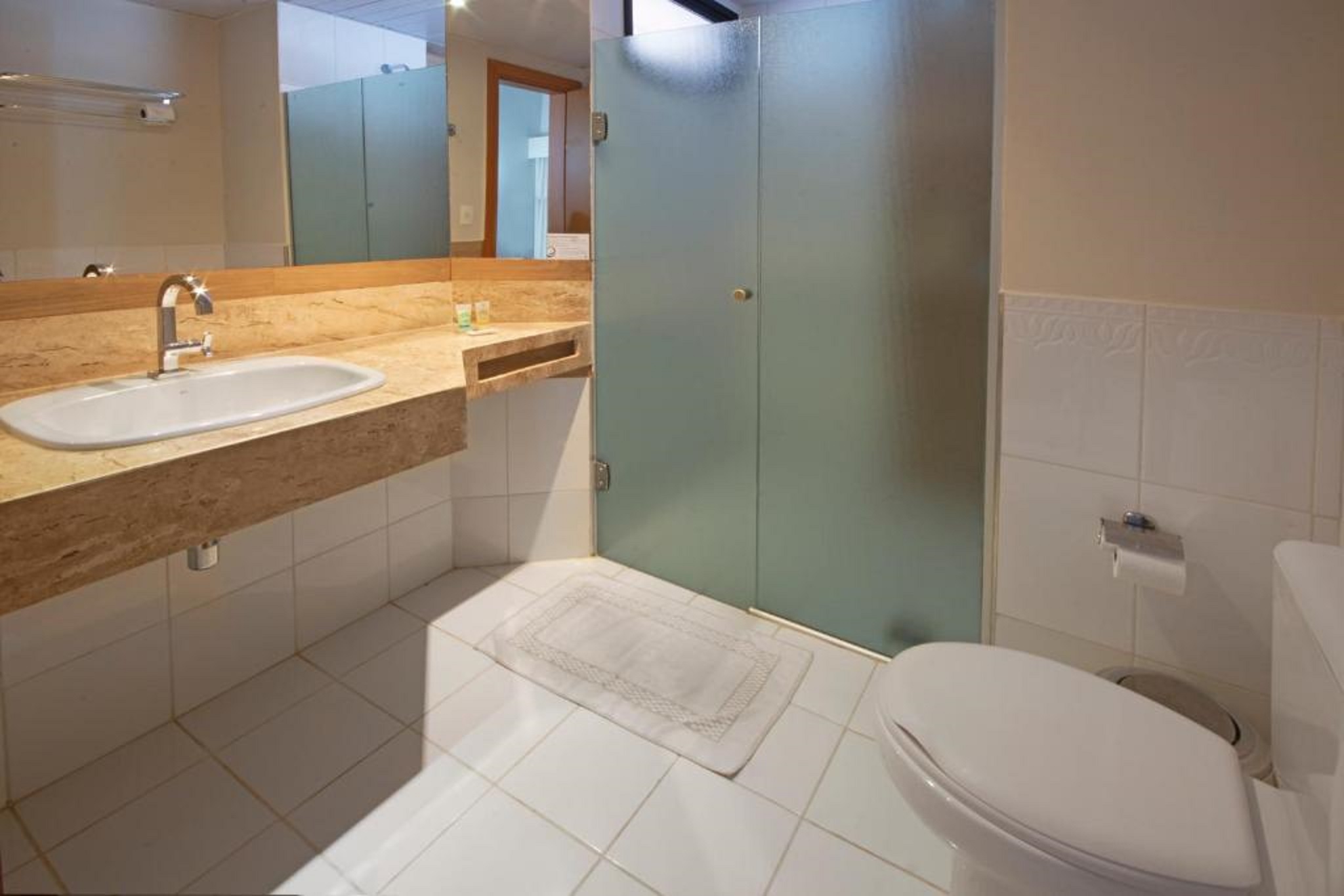 Family Room Capacity 5