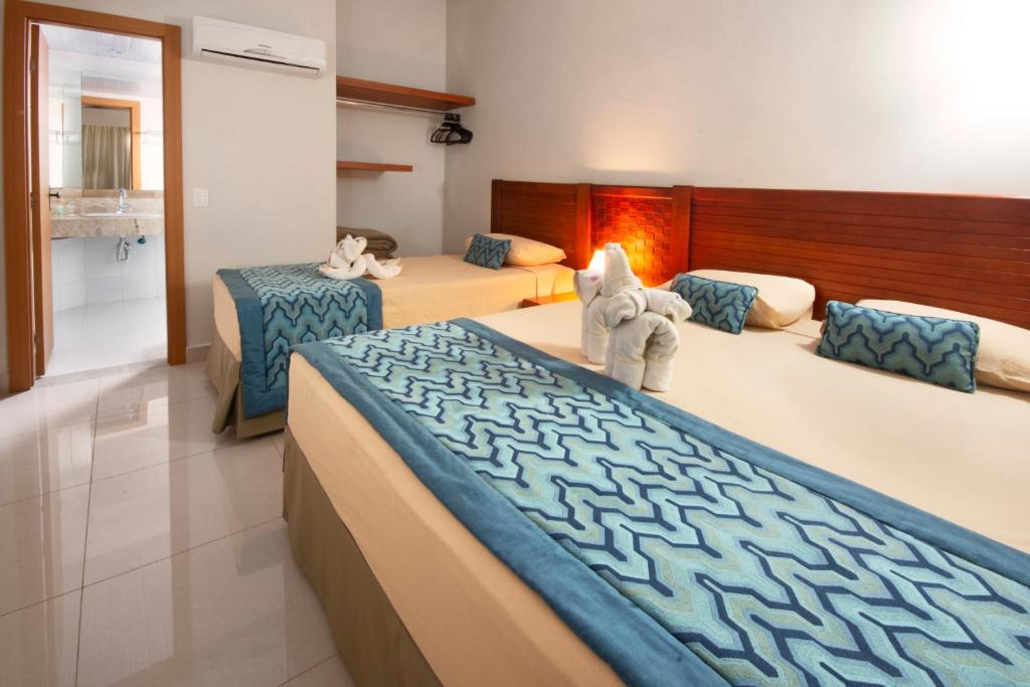 Family Room Capacity 1