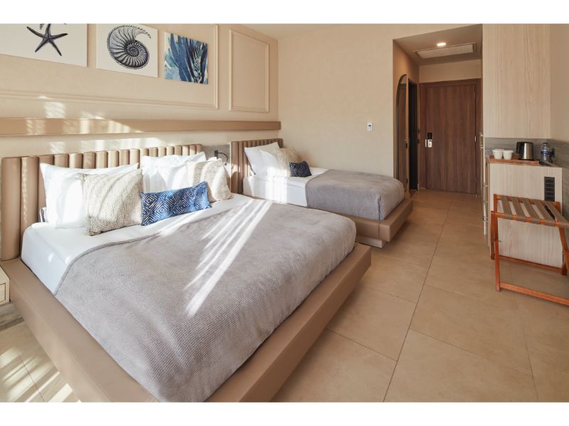 Double Deluxe Side Sea View