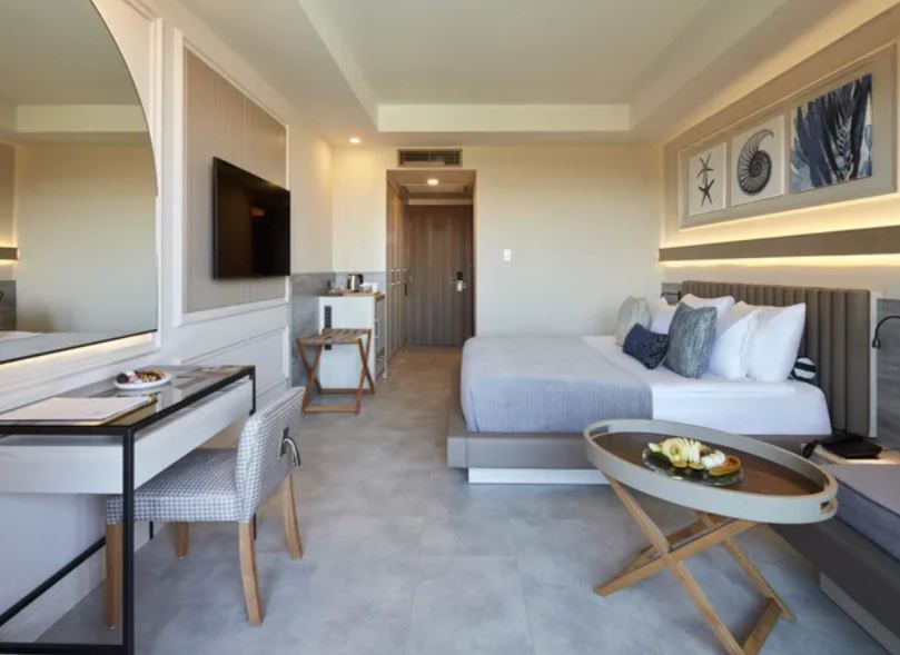 Double Single Deluxe Pool View