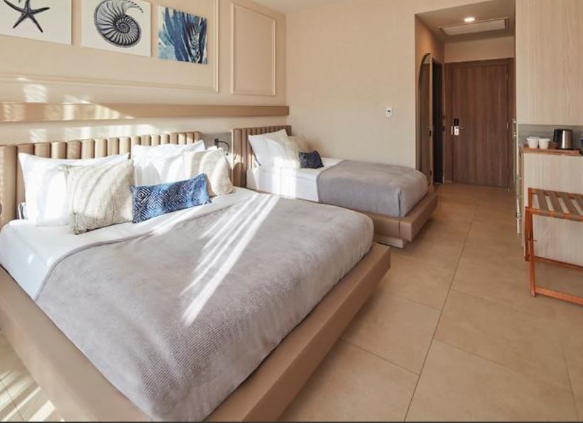 Double Single Pool View