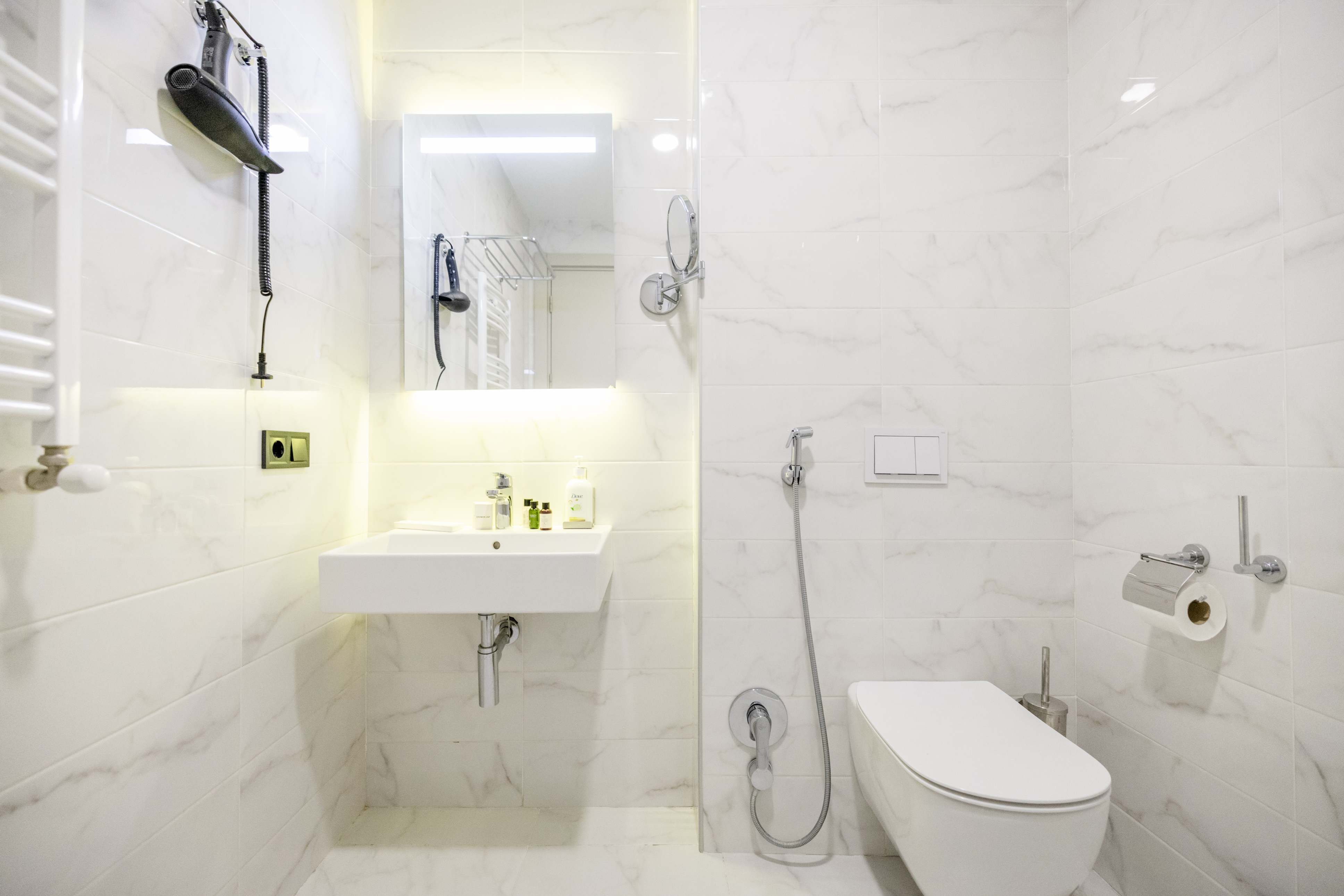 Double or Twin One Bedroom One Bathroom