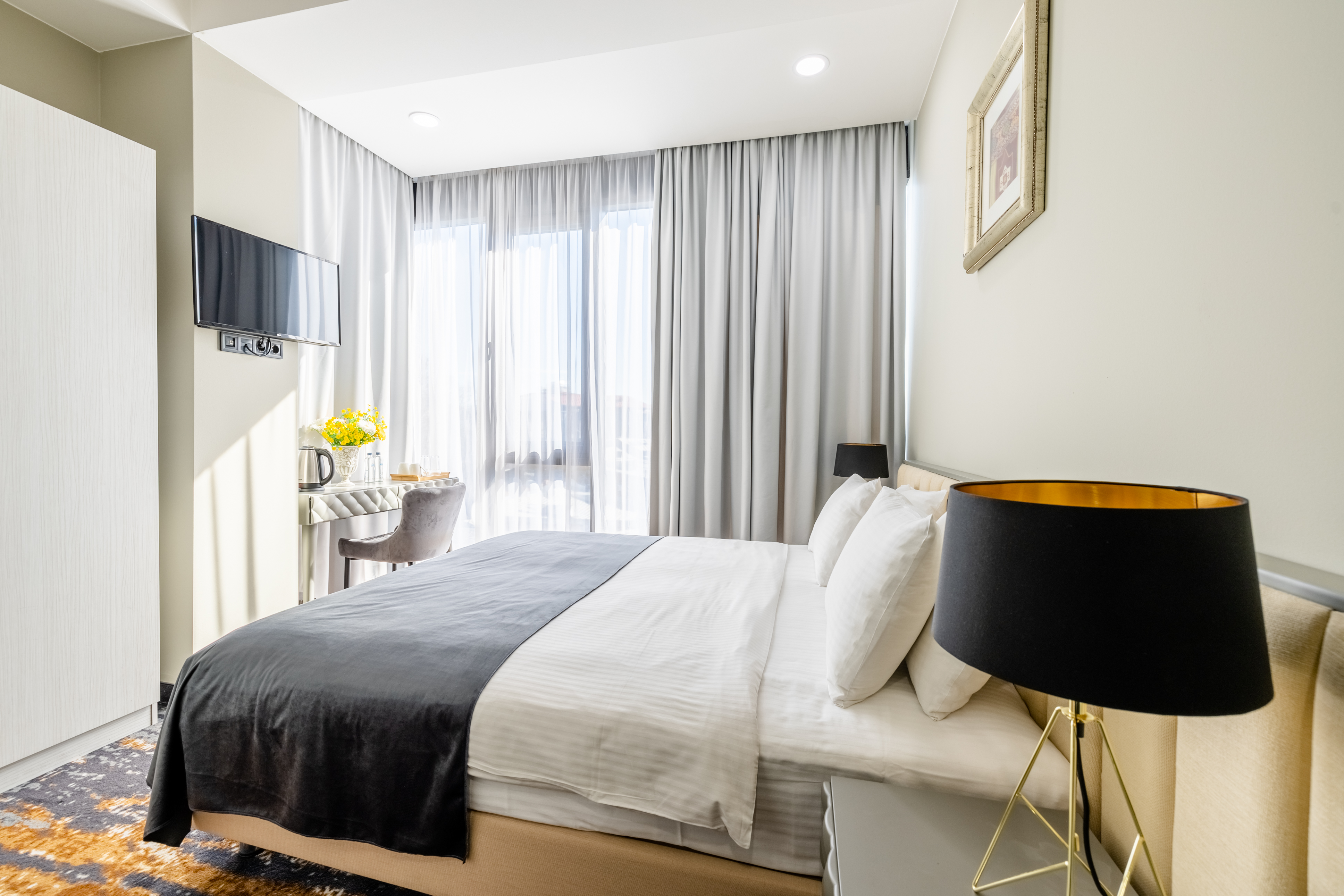 Double or Twin One Bedroom One Bathroom