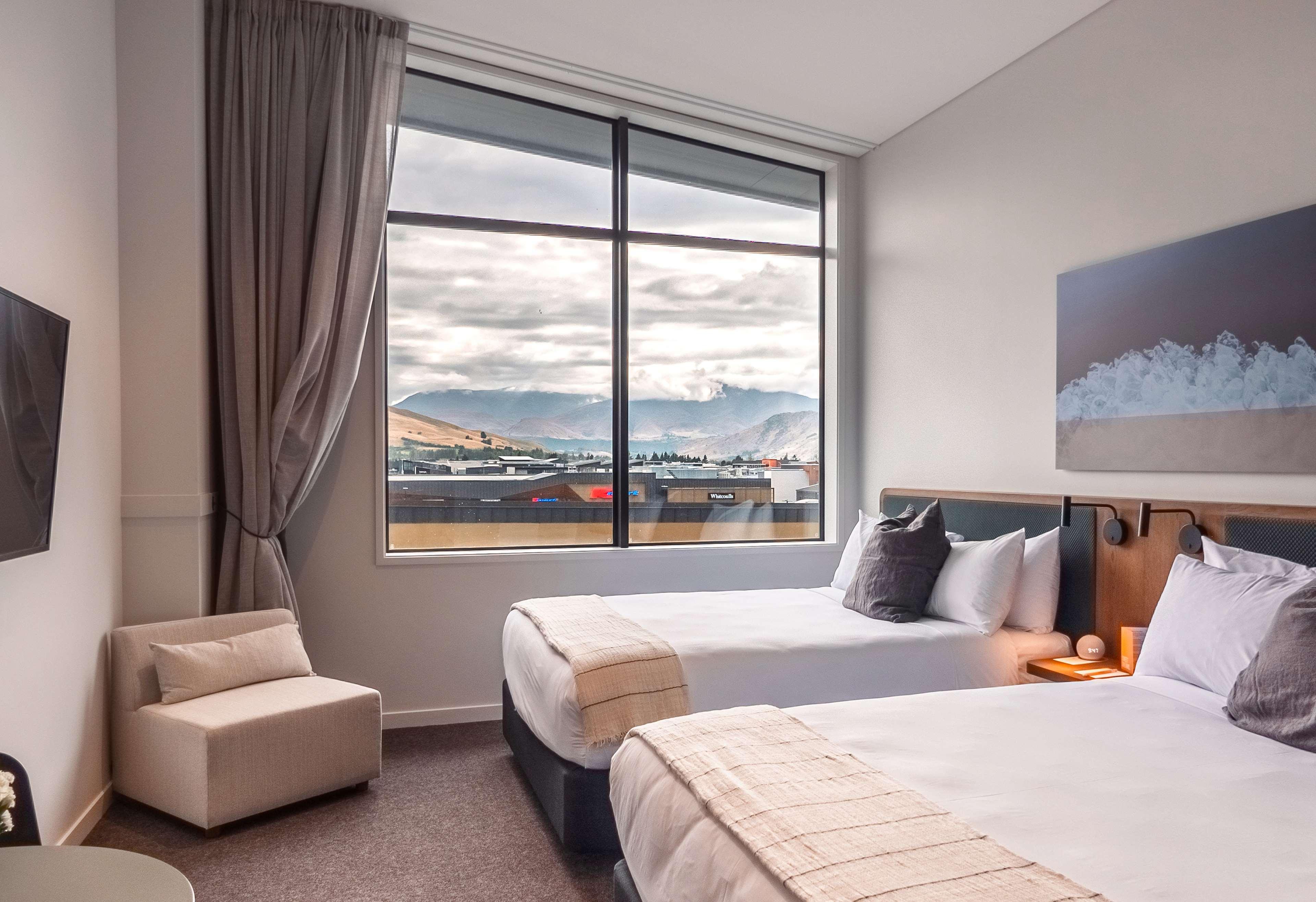 Twin Two Queen Beds with Views