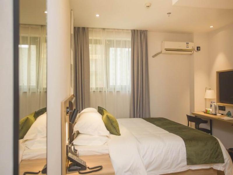 Double King Size Bed