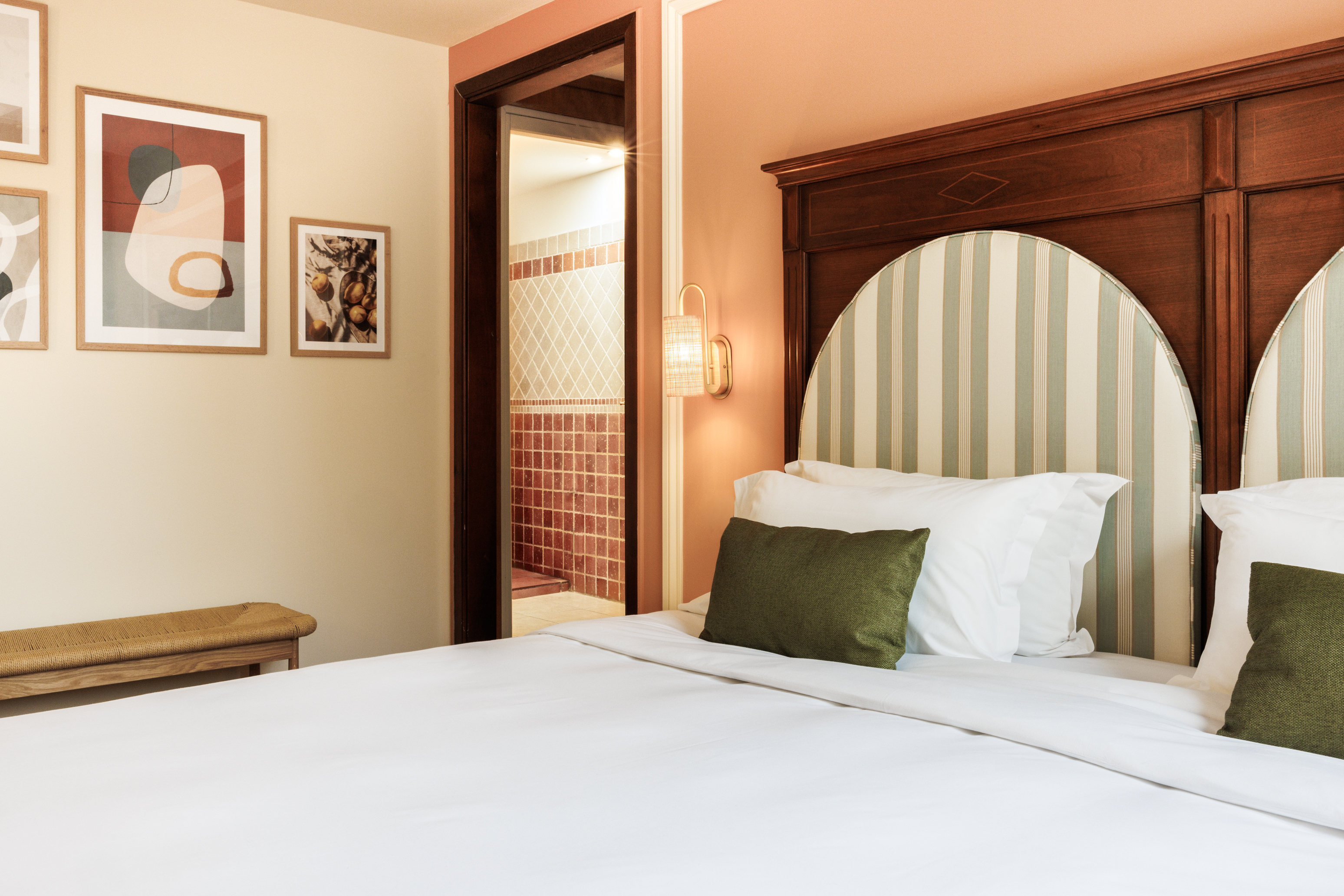 Junior Suite King Size Bed