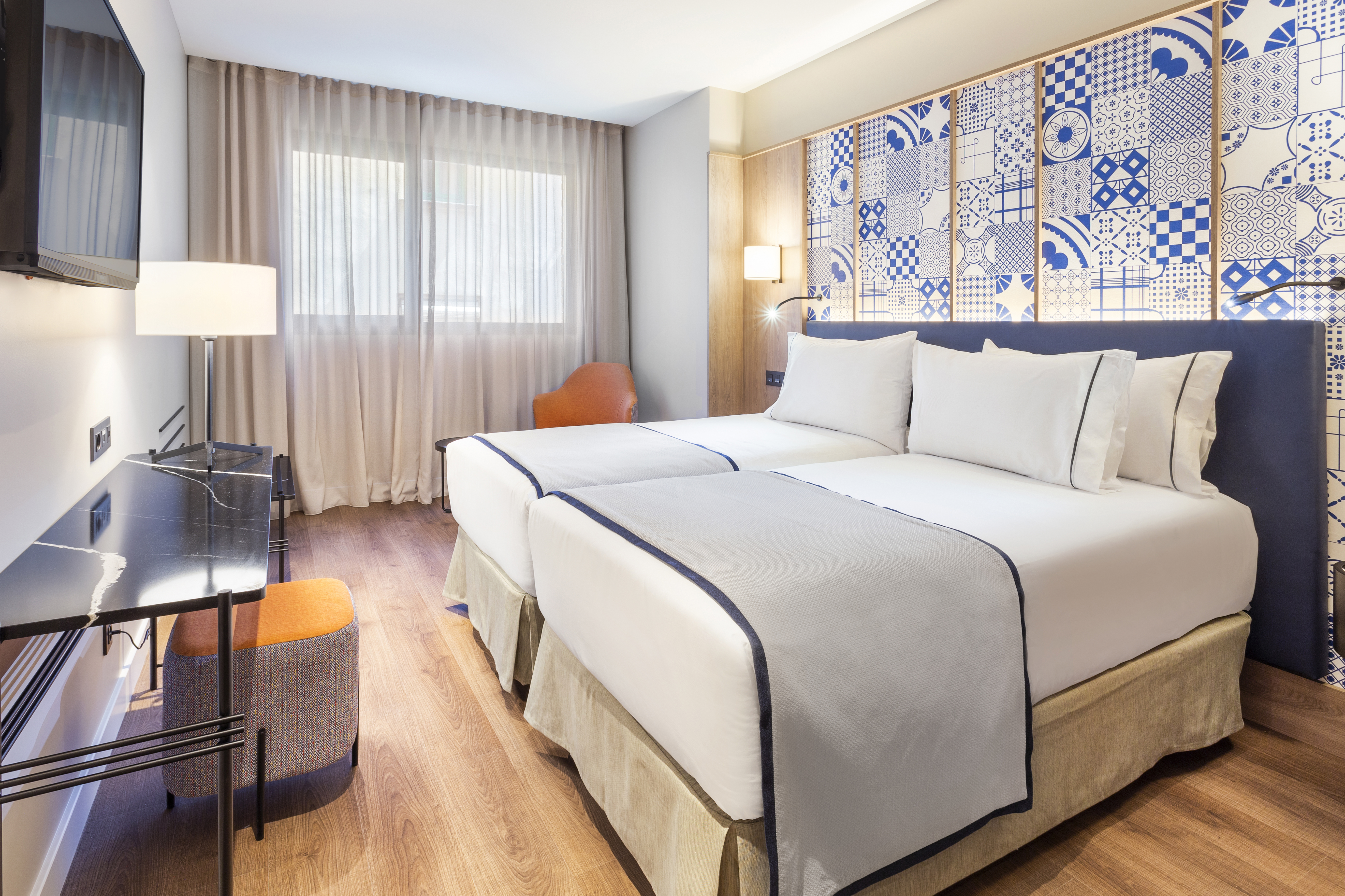 Double or Twin Standard